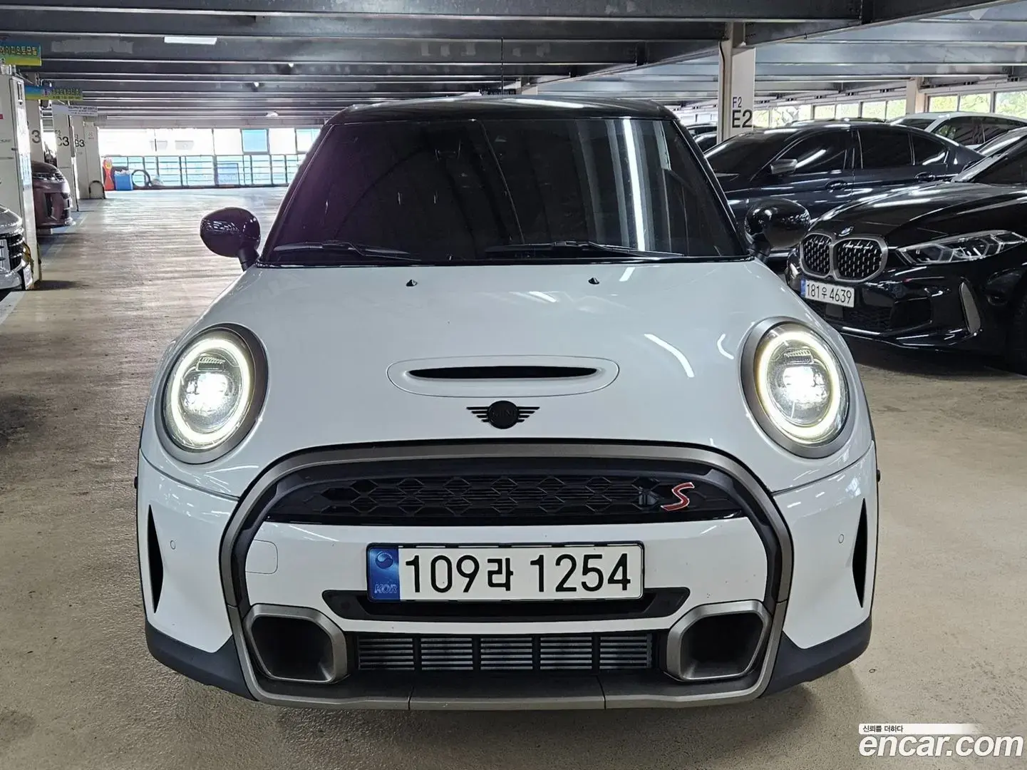 Main__Slider__Photo:Cooper Mini 2023.8-1