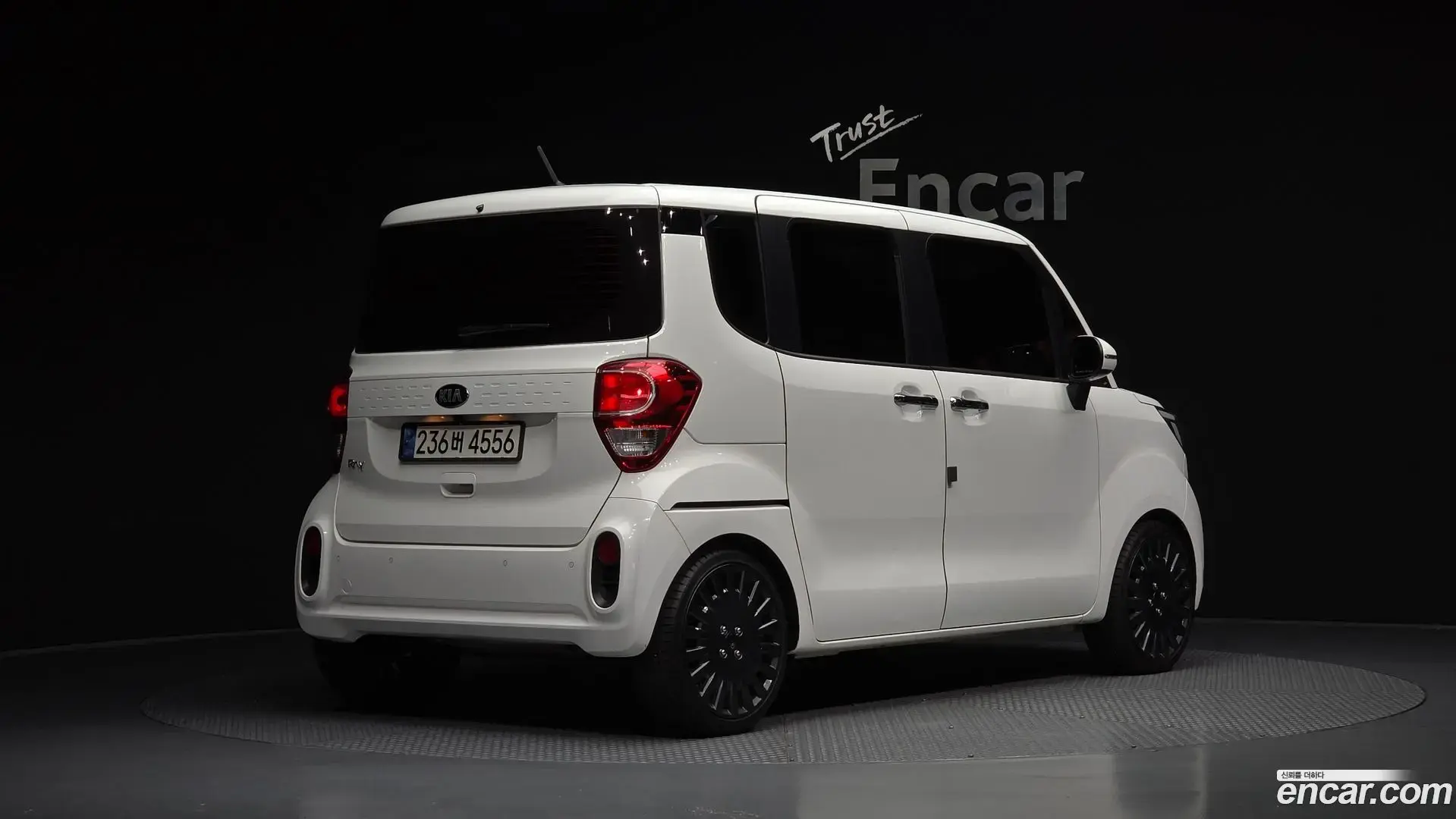 Main__Slider__Photo:RAY Kia 2021.3-1