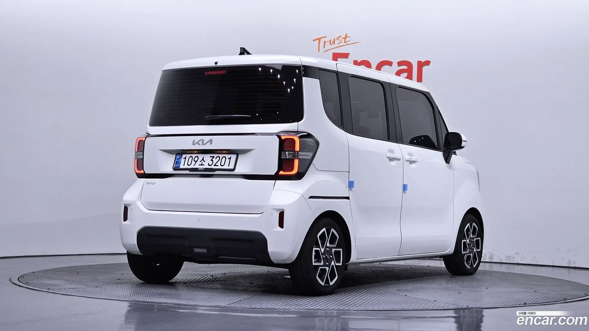 Main__Slider__Photo:RAY Kia 2025.0-1