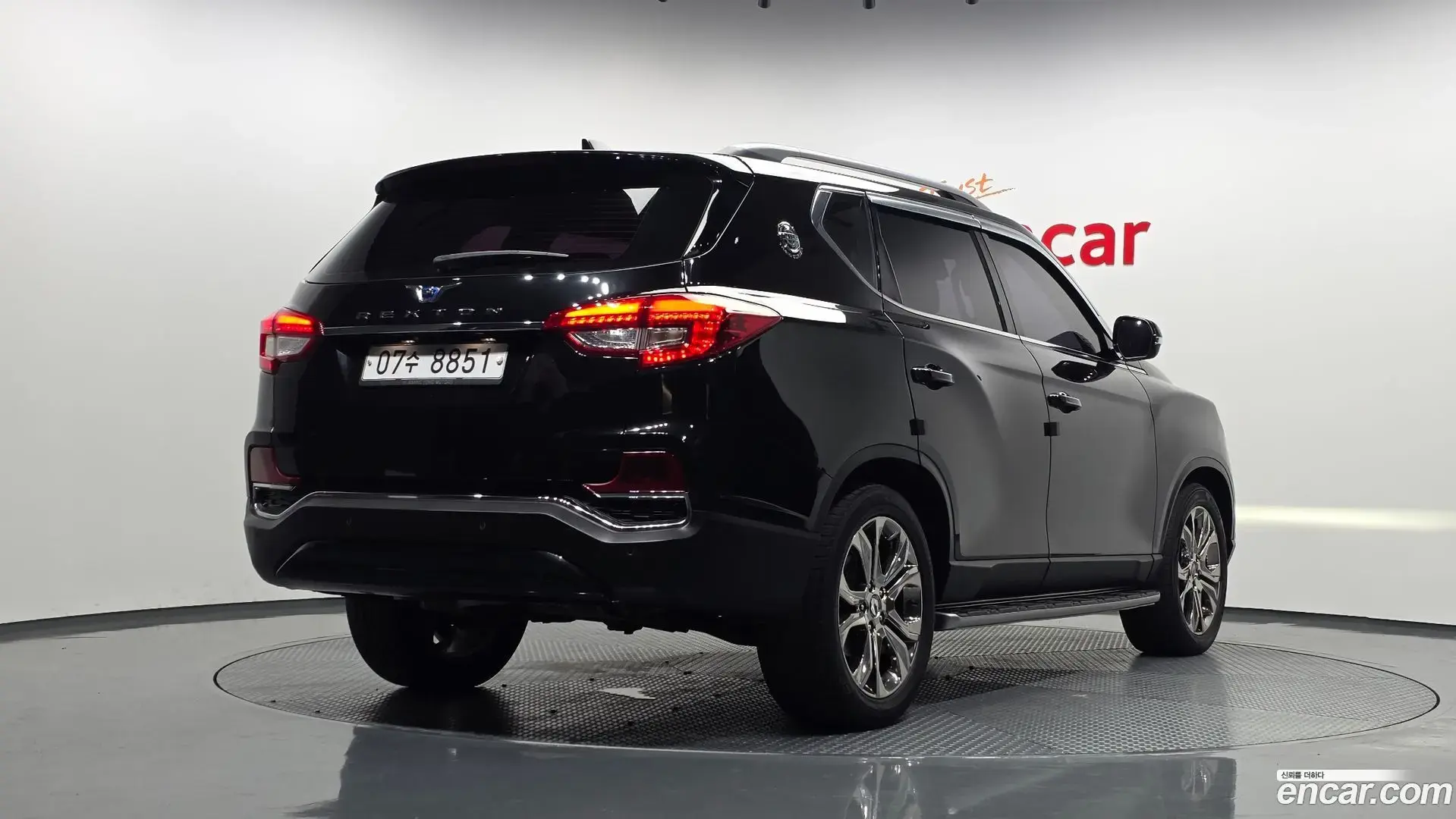 Main__Slider__Photo:Rexton KG Mobility 2019.6-1