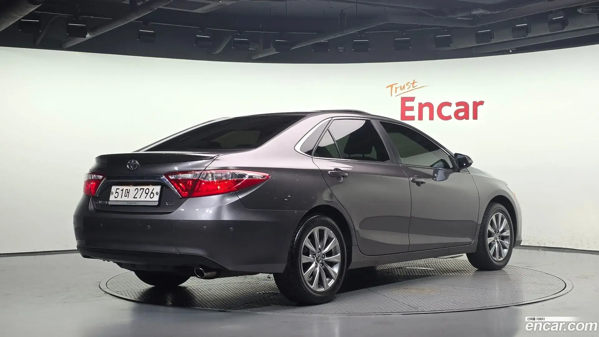 Main__Slider__Photo:Camry Toyota 2016.11-1