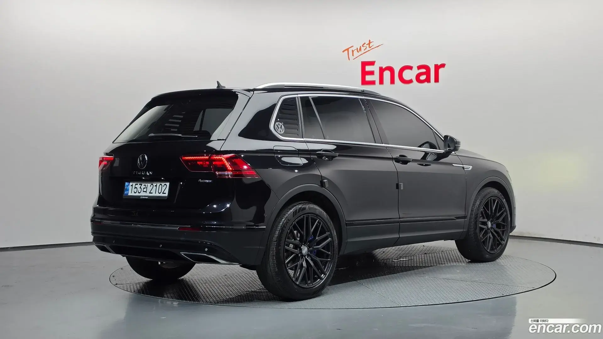 Main__Slider__Photo:Tiguan Volkswagen 2020.6-1