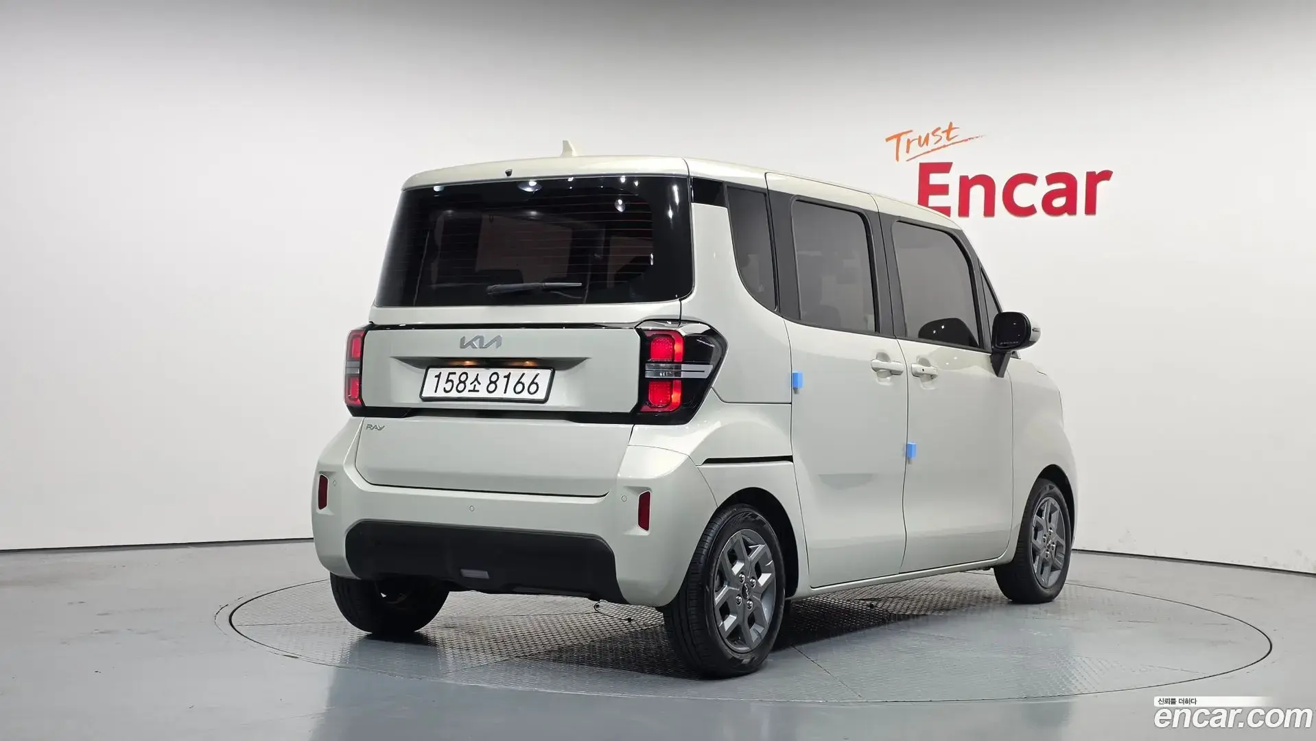 Main__Slider__Photo:RAY Kia 2022.9-1