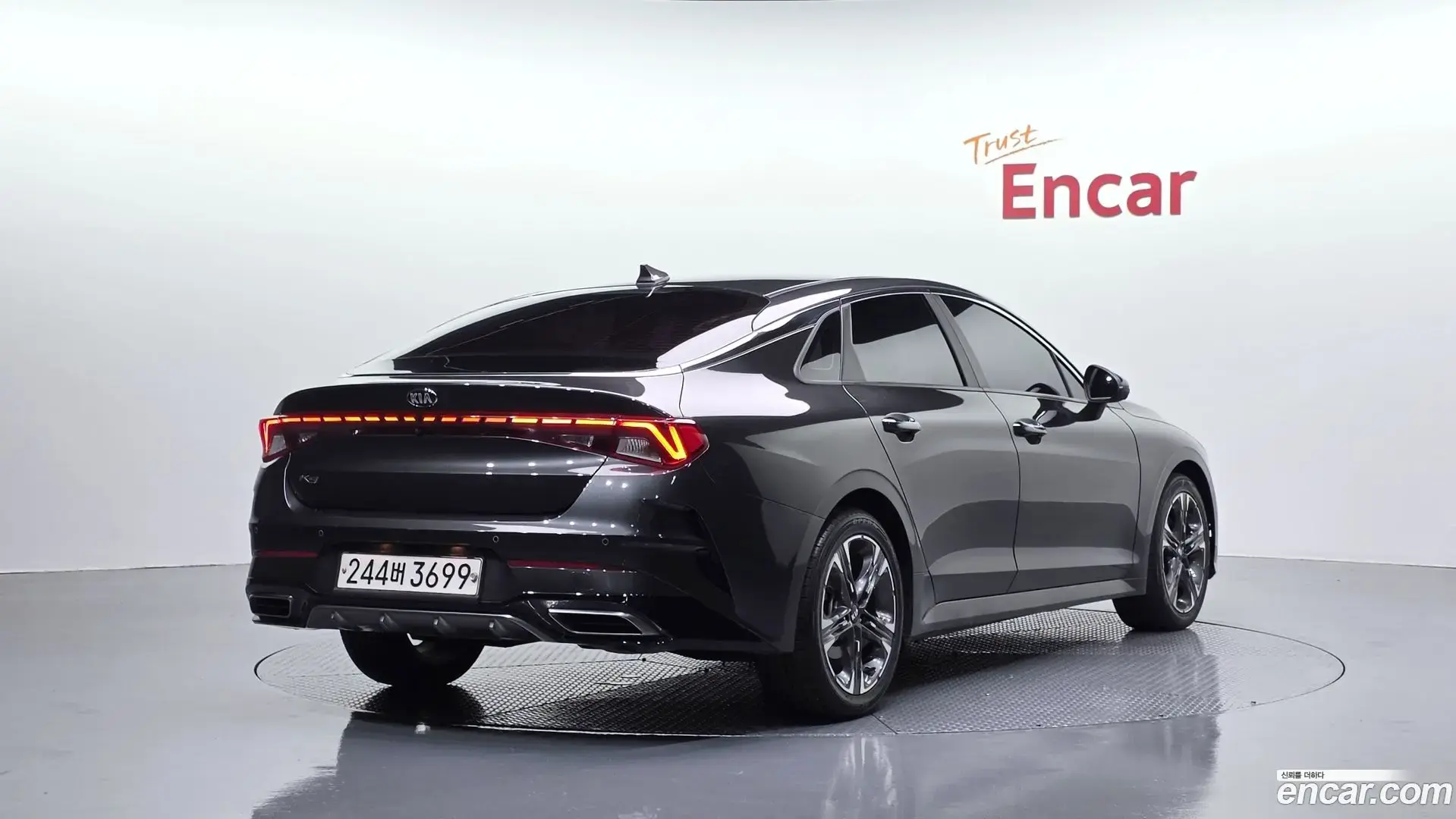 Main__Slider__Photo:K5 Kia 2020.1-1