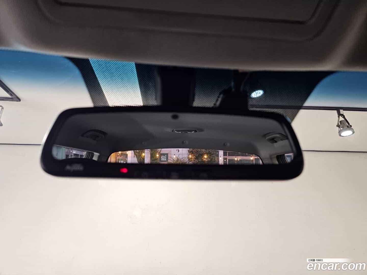 Rexton KG Mobility 2018.3-INNER-010