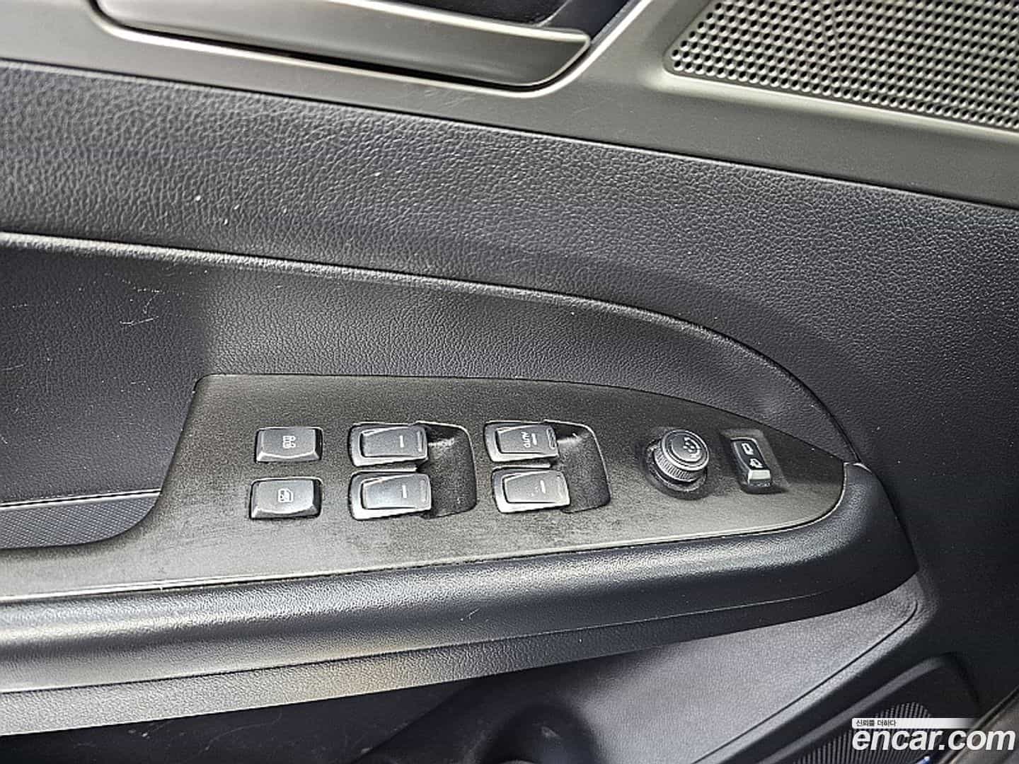 Rexton KG Mobility 2018.3-OPTION-018