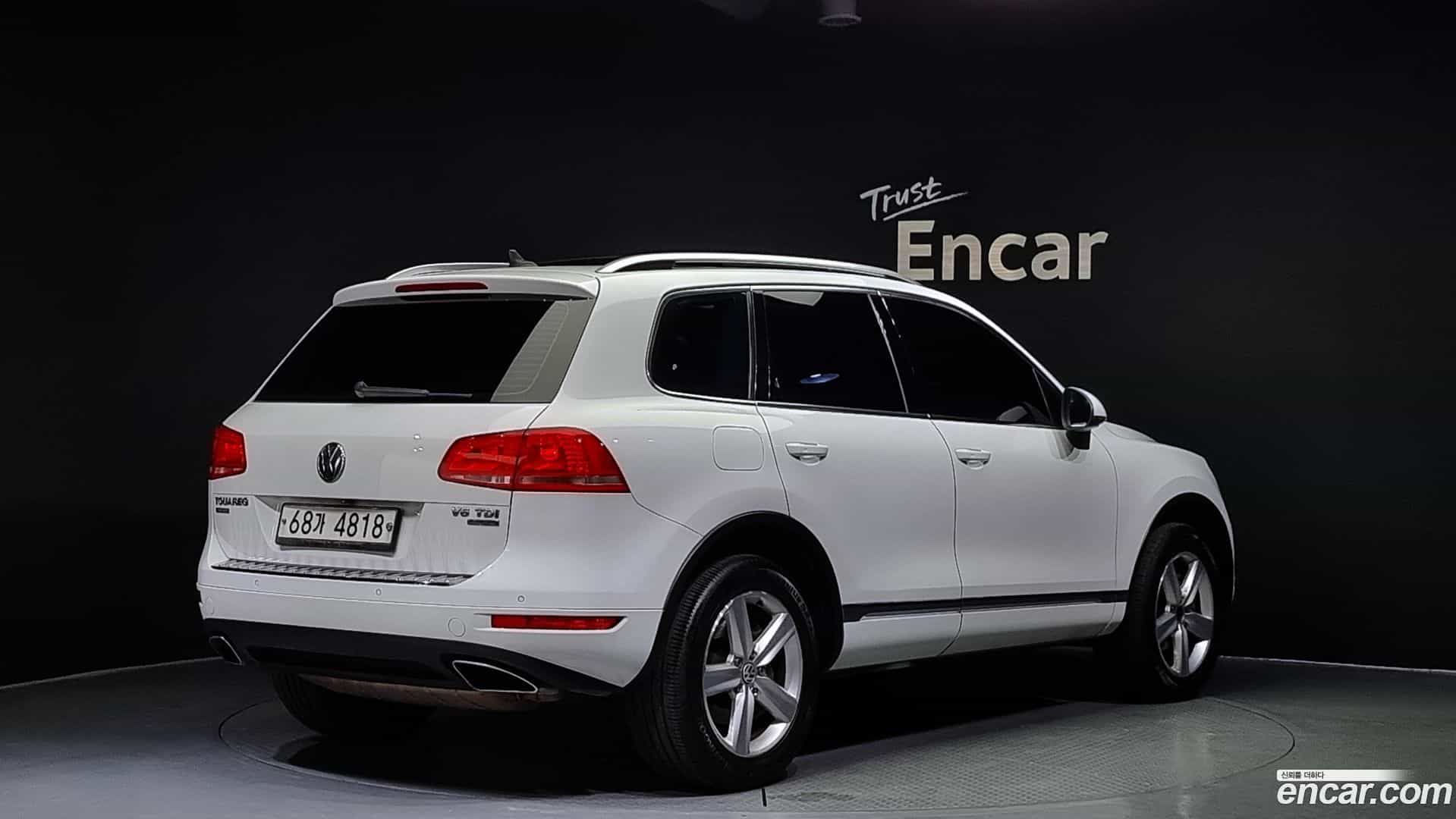 Touareg Volkswagen 2012.11-OUTER-002