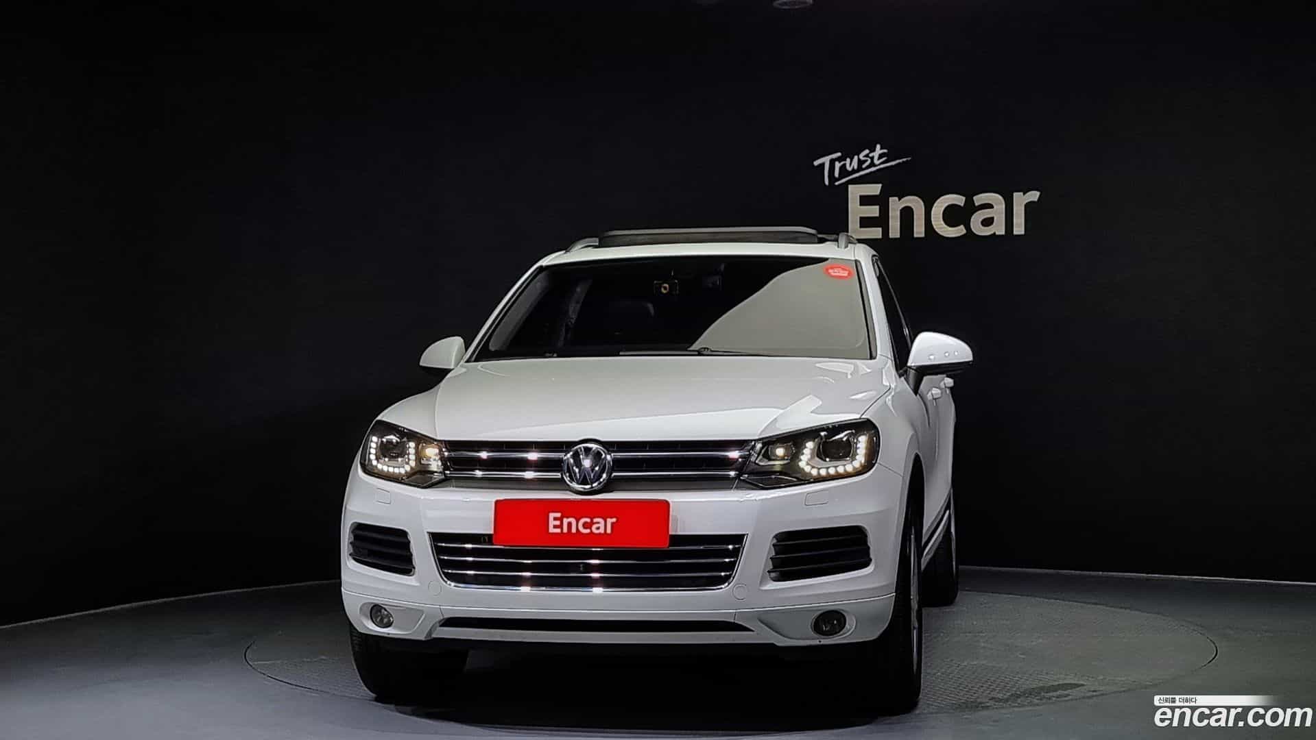 Touareg Volkswagen 2012.11-OUTER-003