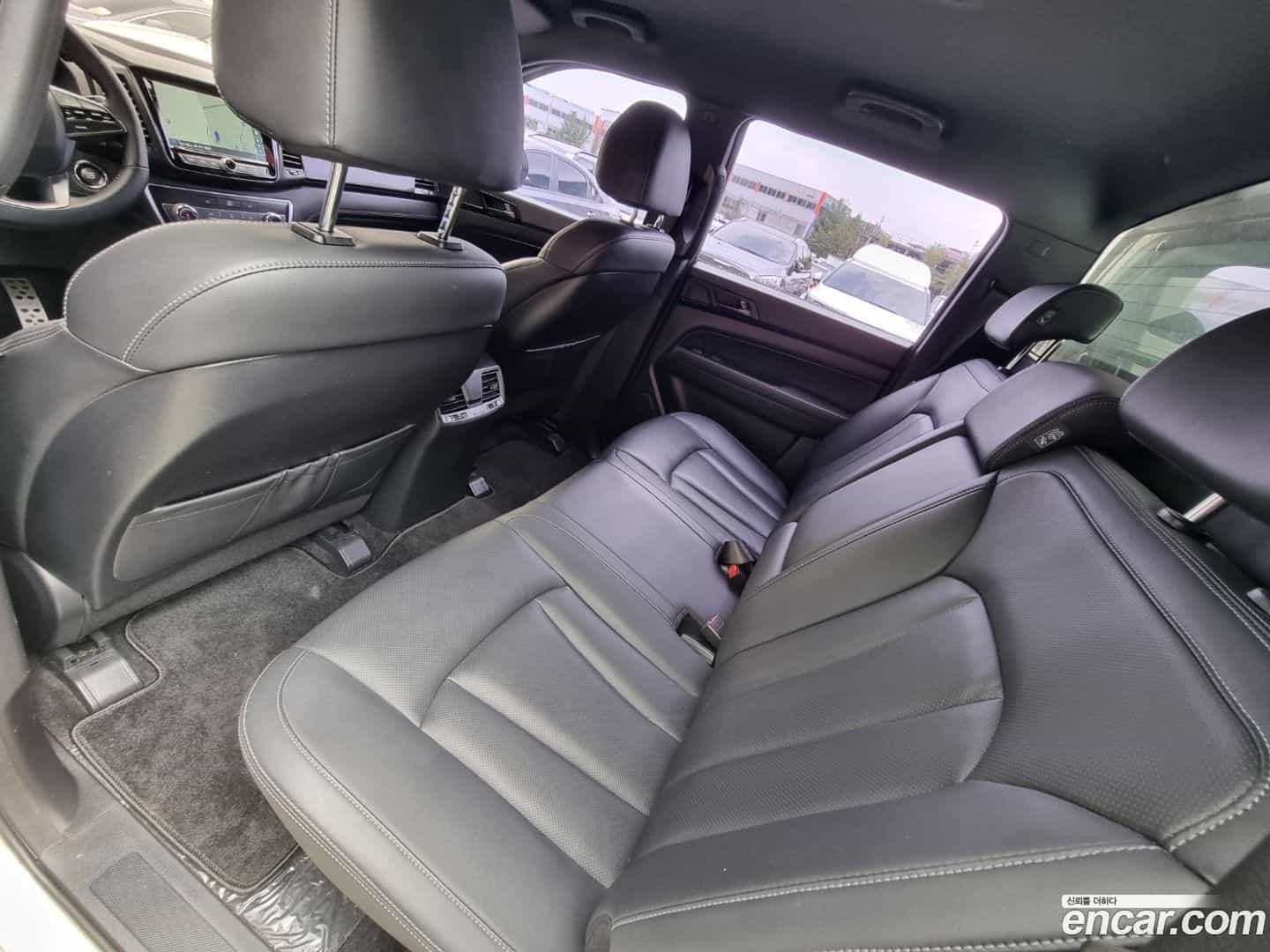 Rexton KG Mobility 2019.11-INNER-010