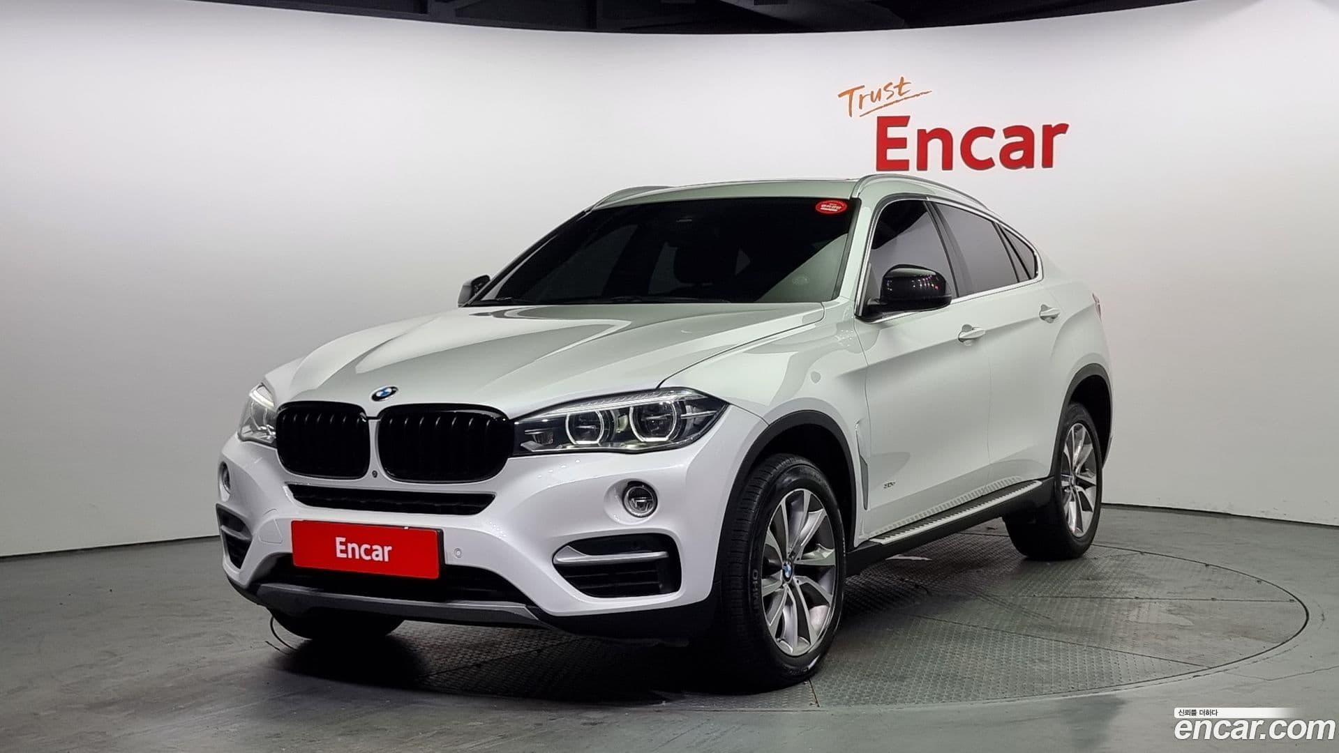 Main__Slider__Photo:X6 BMW 2017.2-0