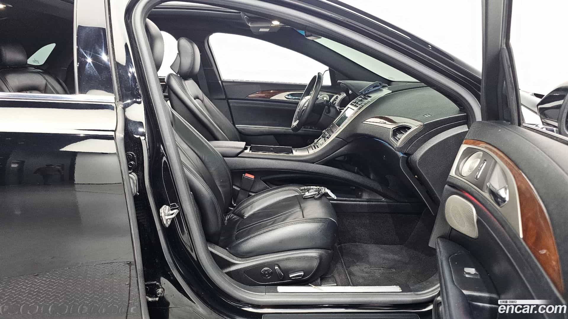 MKZ Lincoln 2017.3-OPTION-015