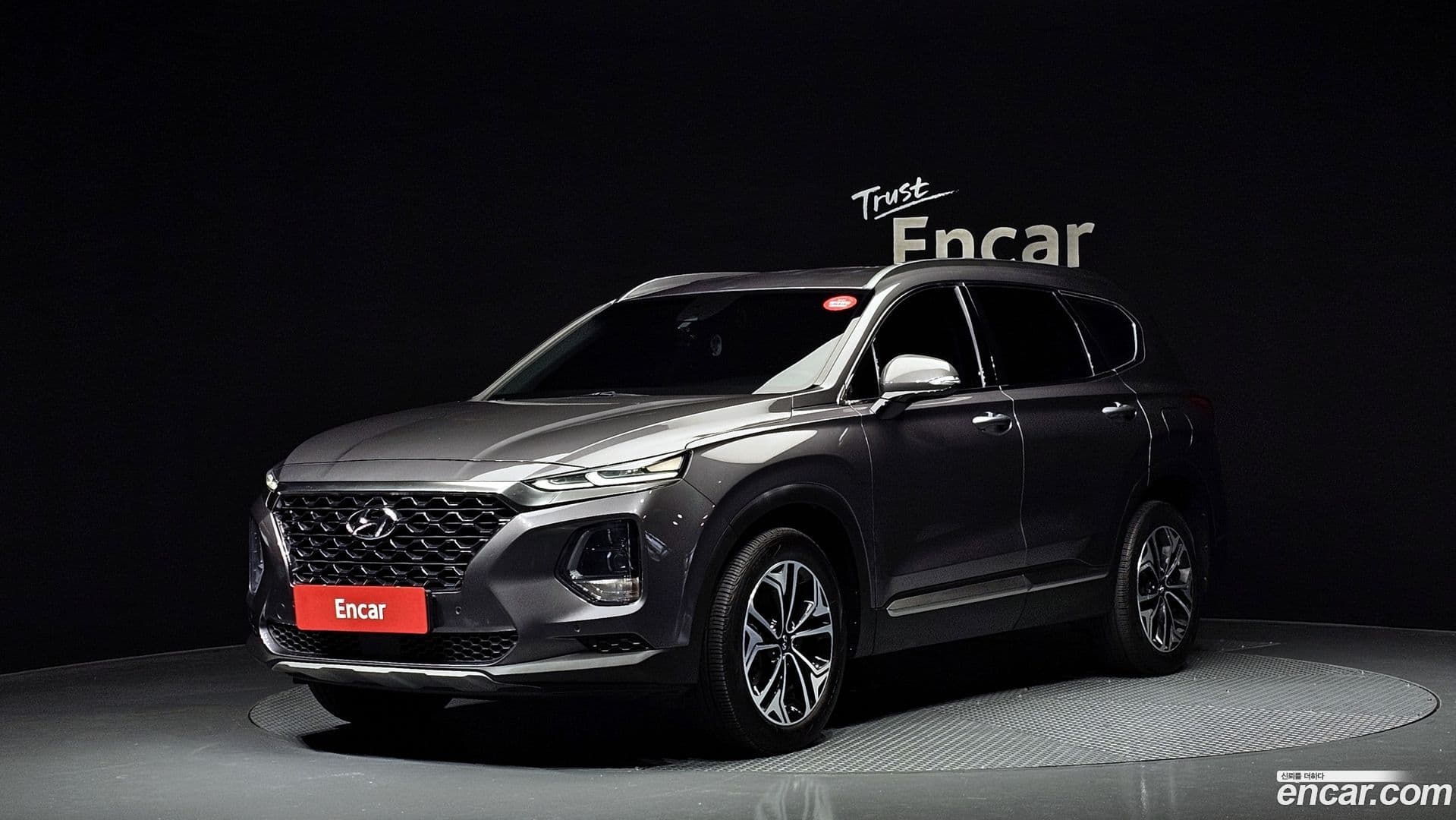 Main__Slider__Photo:Santafe Hyundai 2018.10-0
