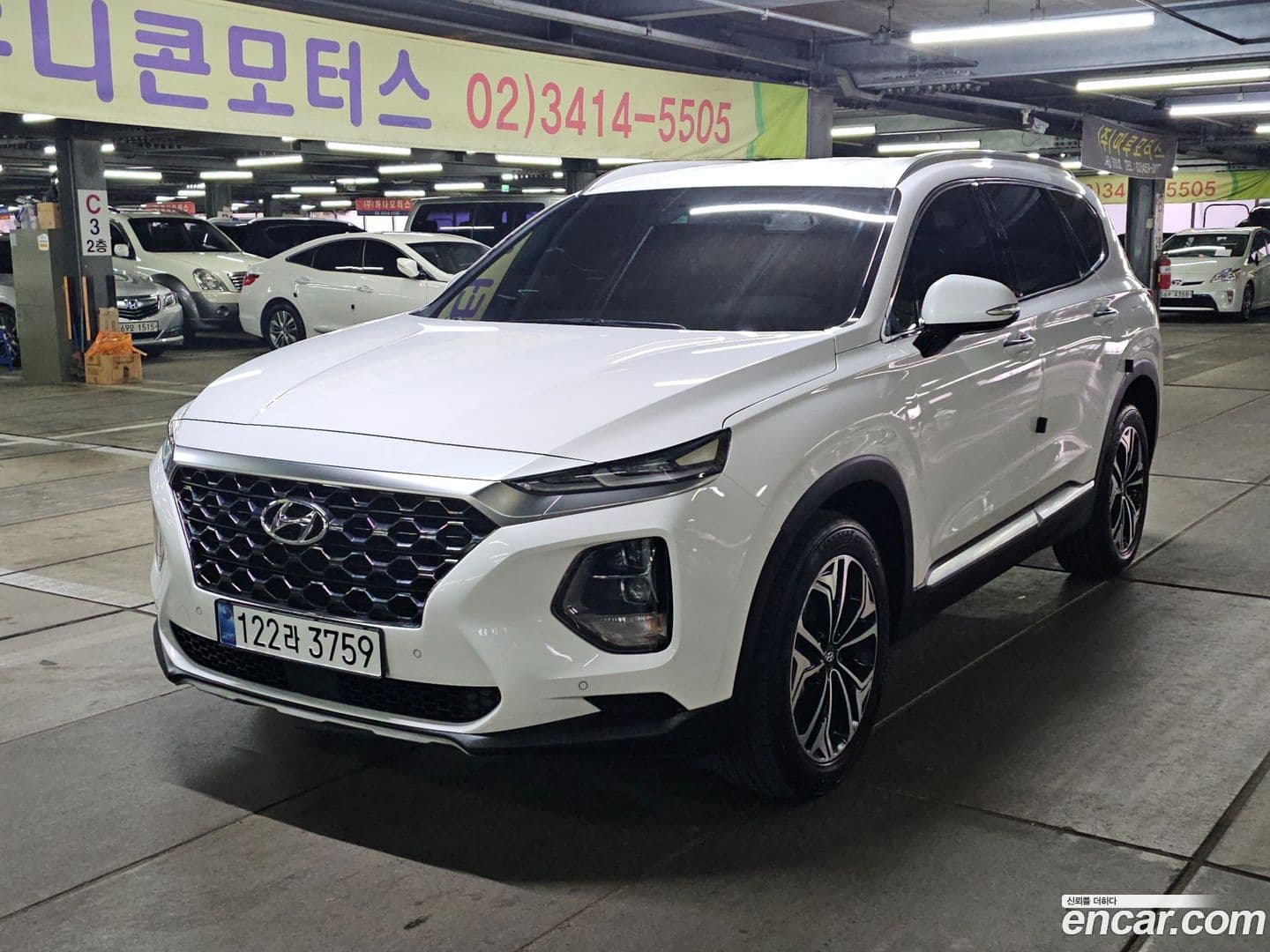 Main__Slider__Photo:Santafe Hyundai 2019.11-0