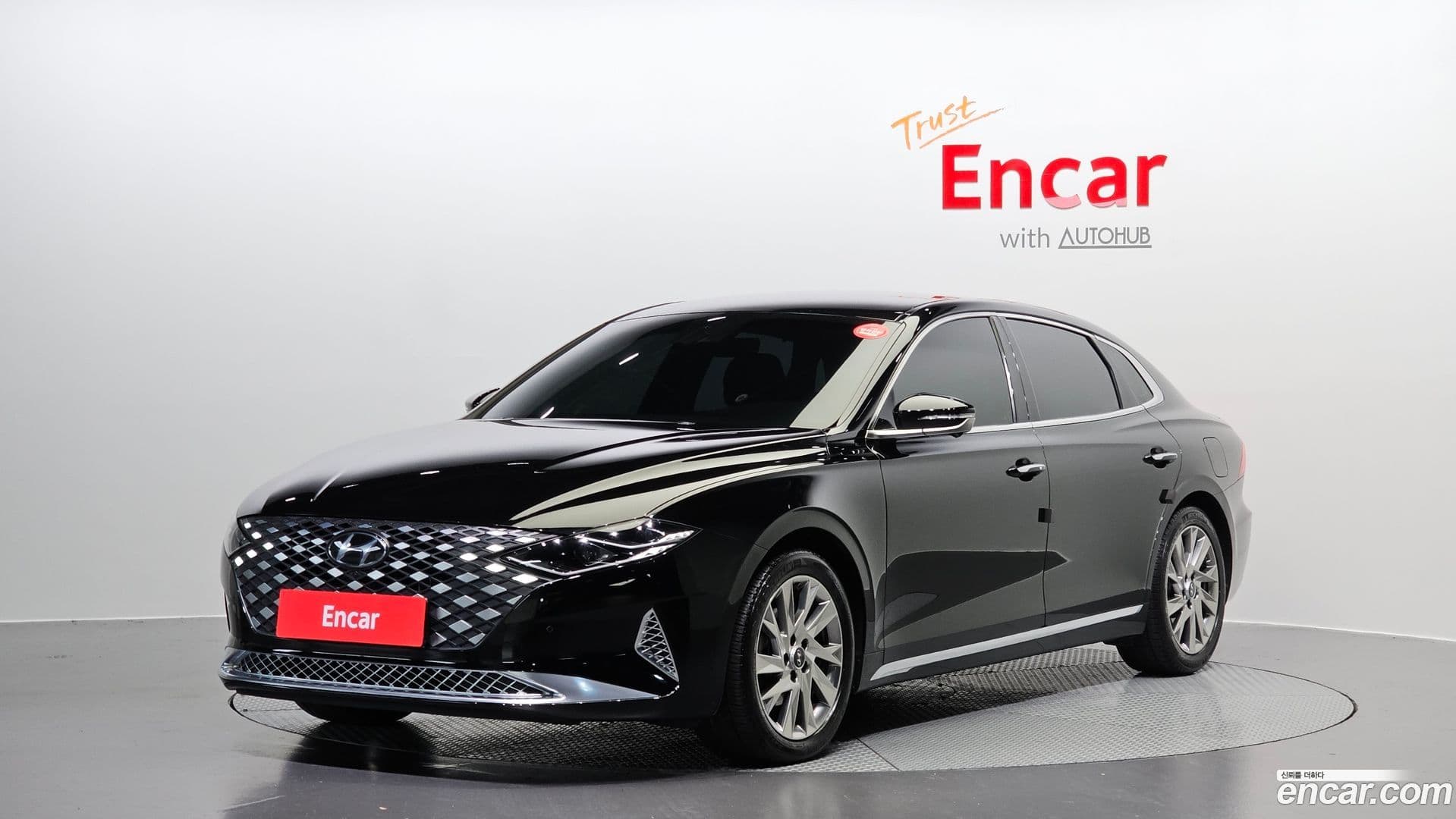 Main__Slider__Photo:Grandeur Hyundai 2020.9-0