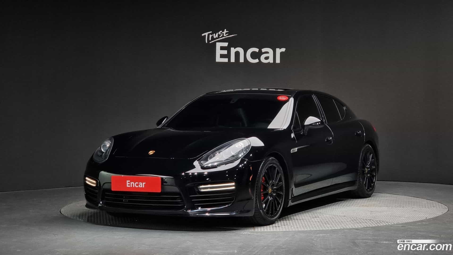 Panamera Porsche 2014.10-OUTER-001