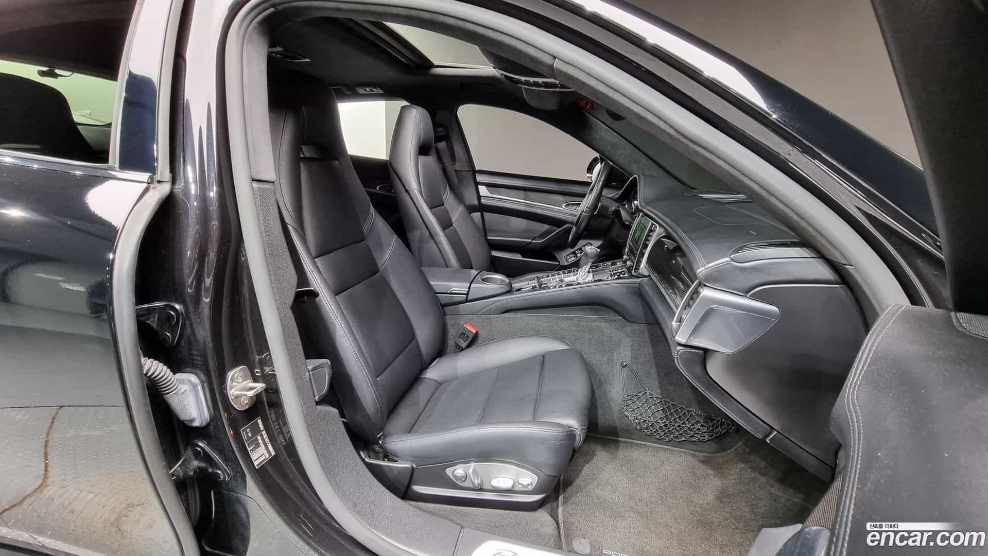 Panamera Porsche 2014.10-INNER-010