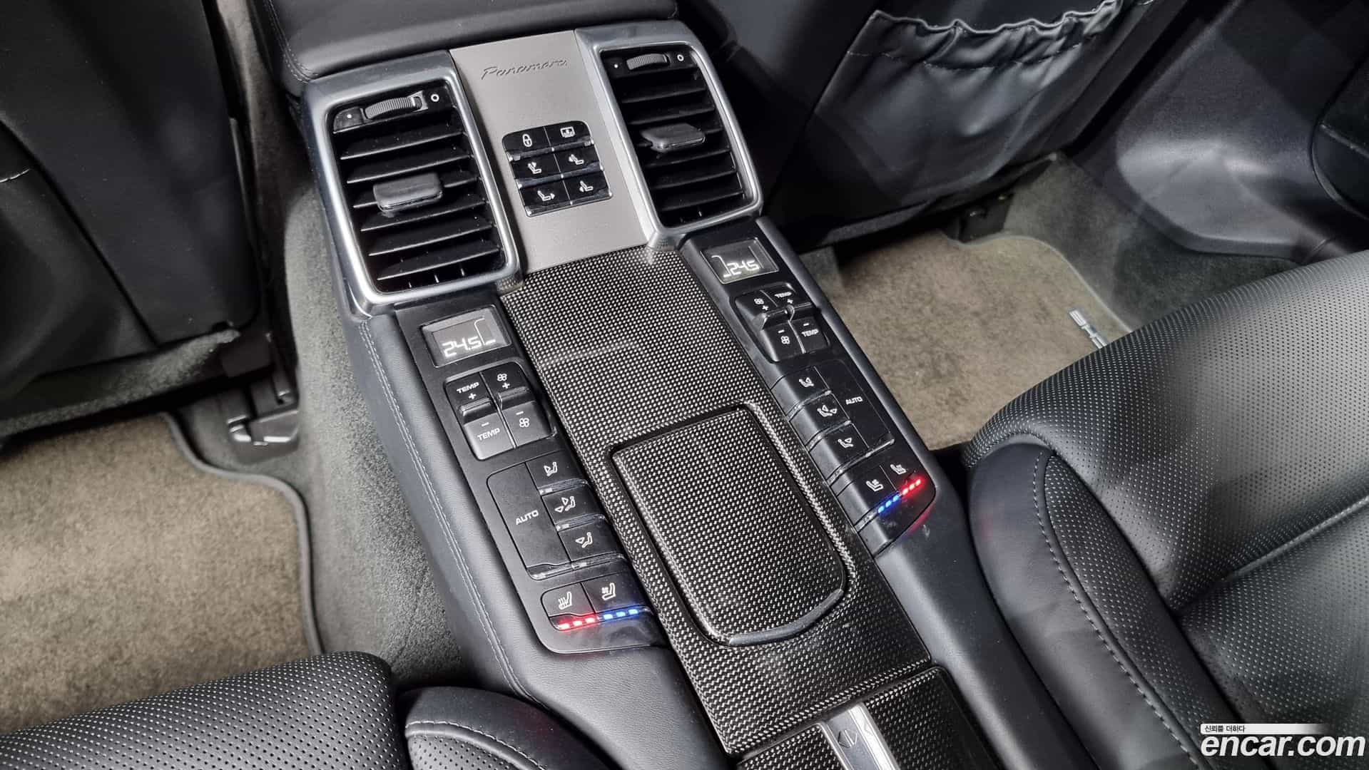 Panamera Porsche 2014.10-OPTION-022