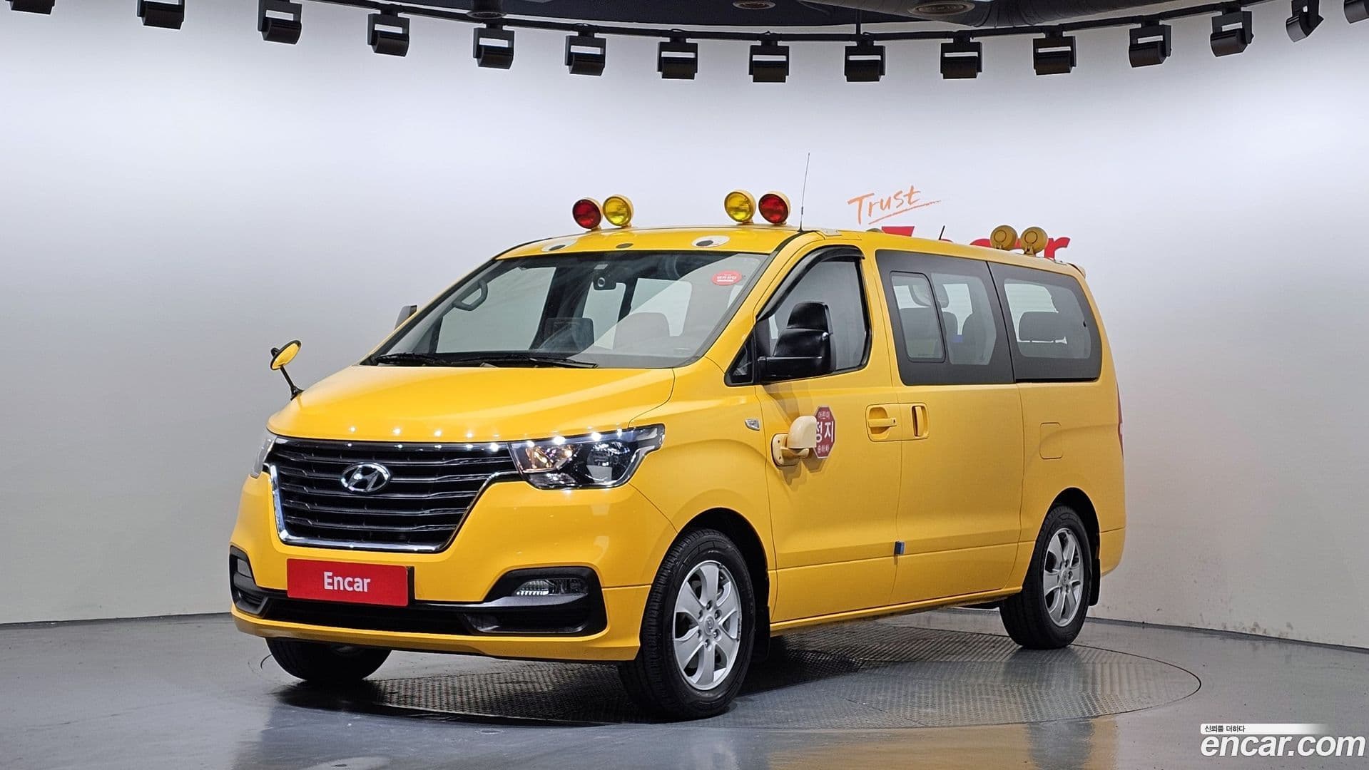 Main__Slider__Photo:Starex Hyundai 2019.2-0