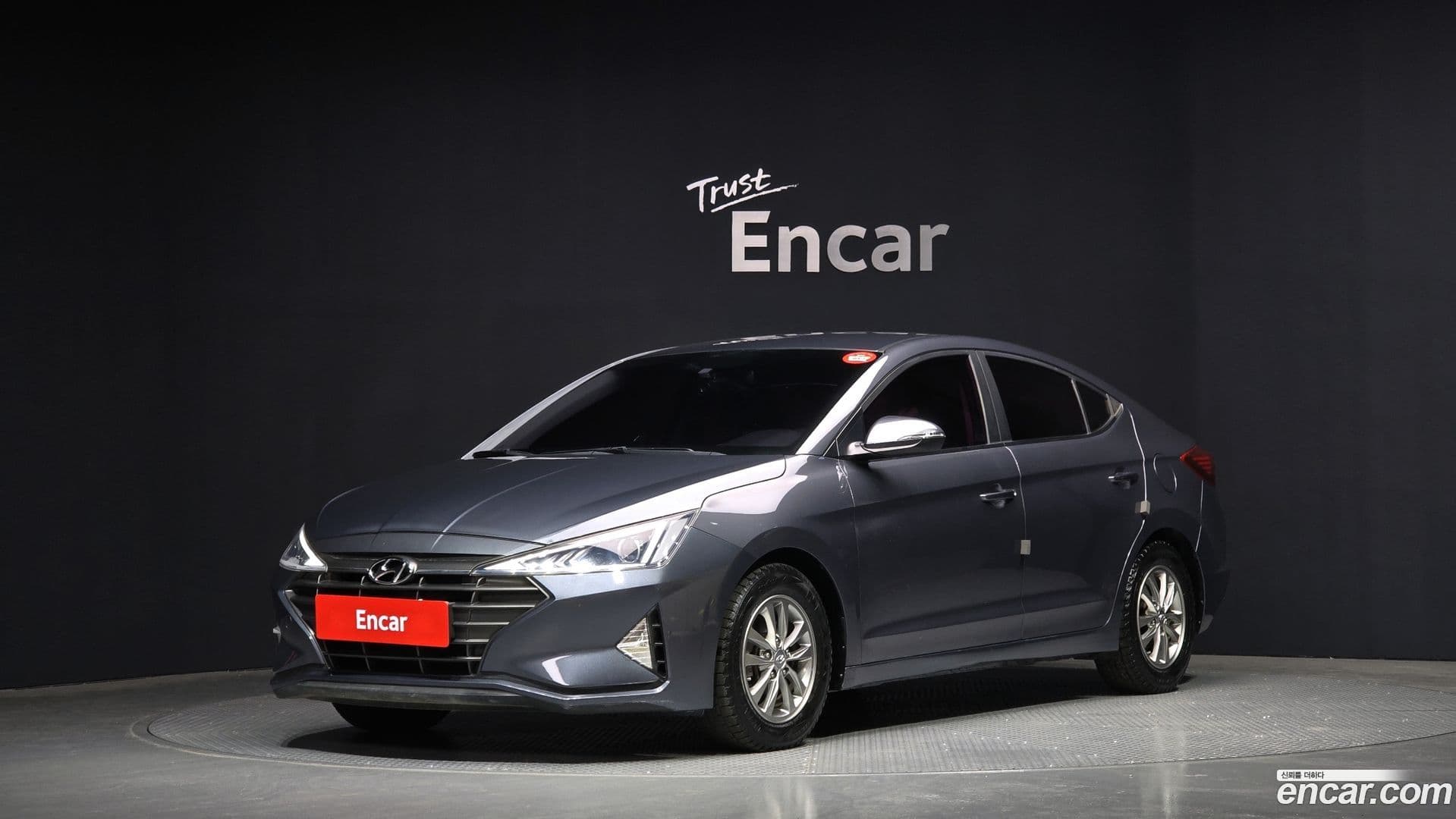 Main__Slider__Photo:AVANTE Hyundai 2018.9-0