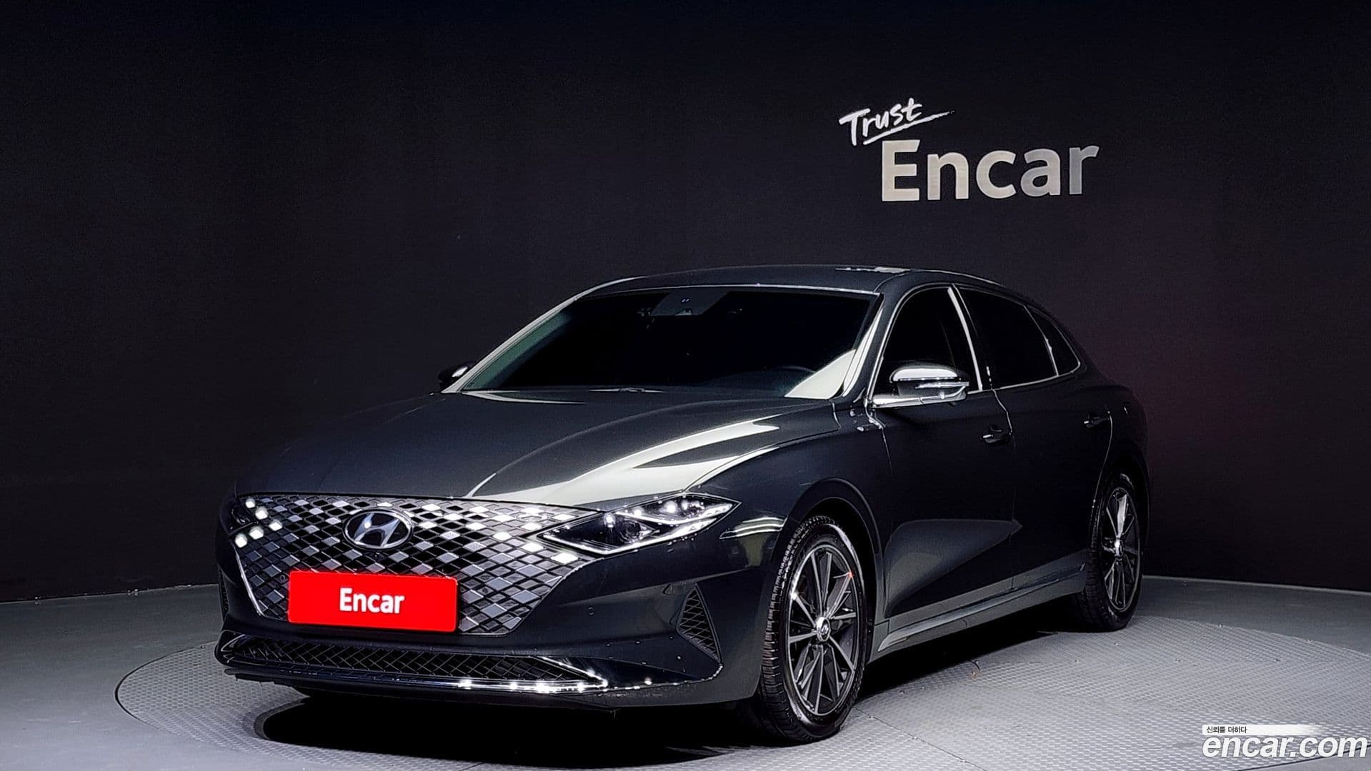 Main__Slider__Photo:Grandeur Hyundai 2021.1-0
