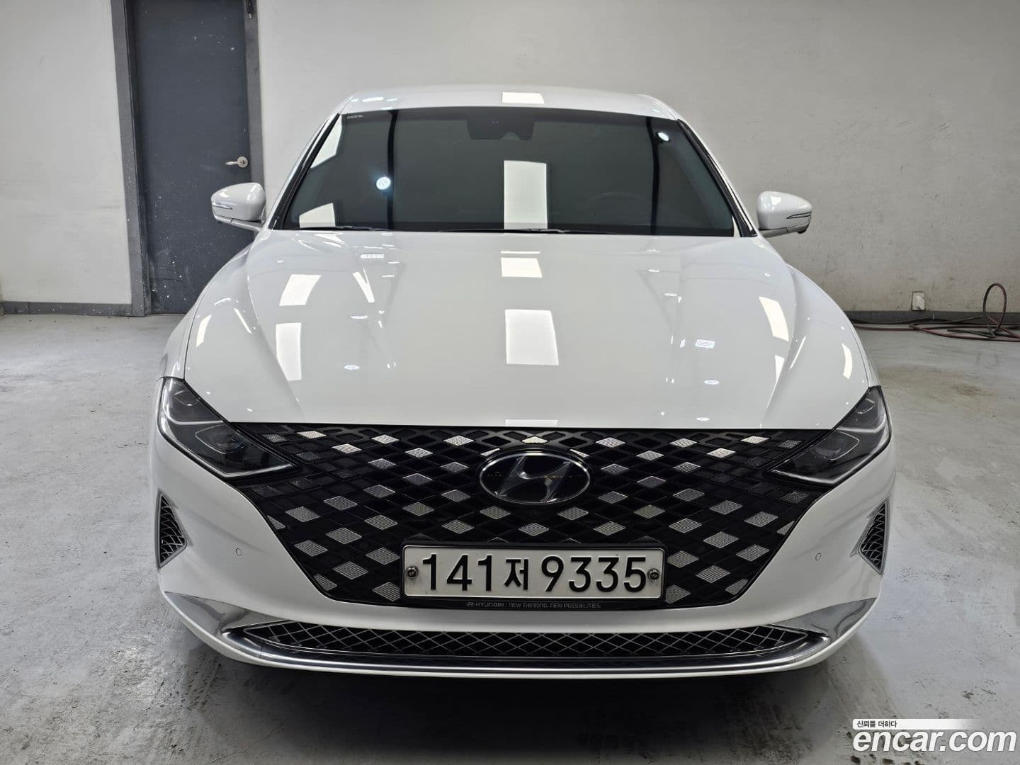 Main__Slider__Photo:Grandeur Hyundai 2020.4-0