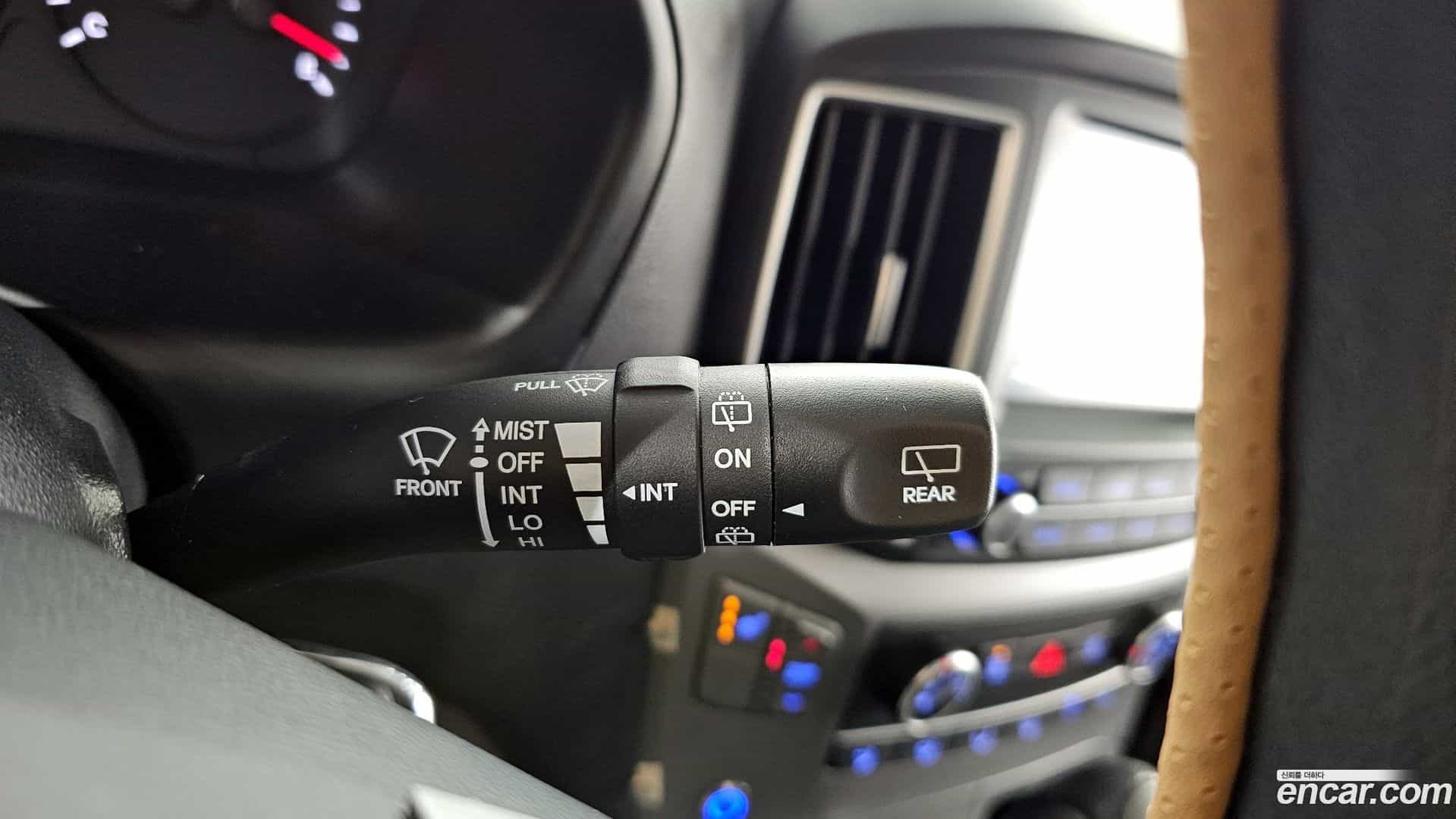 Starex Hyundai 2020.6-OPTION-023