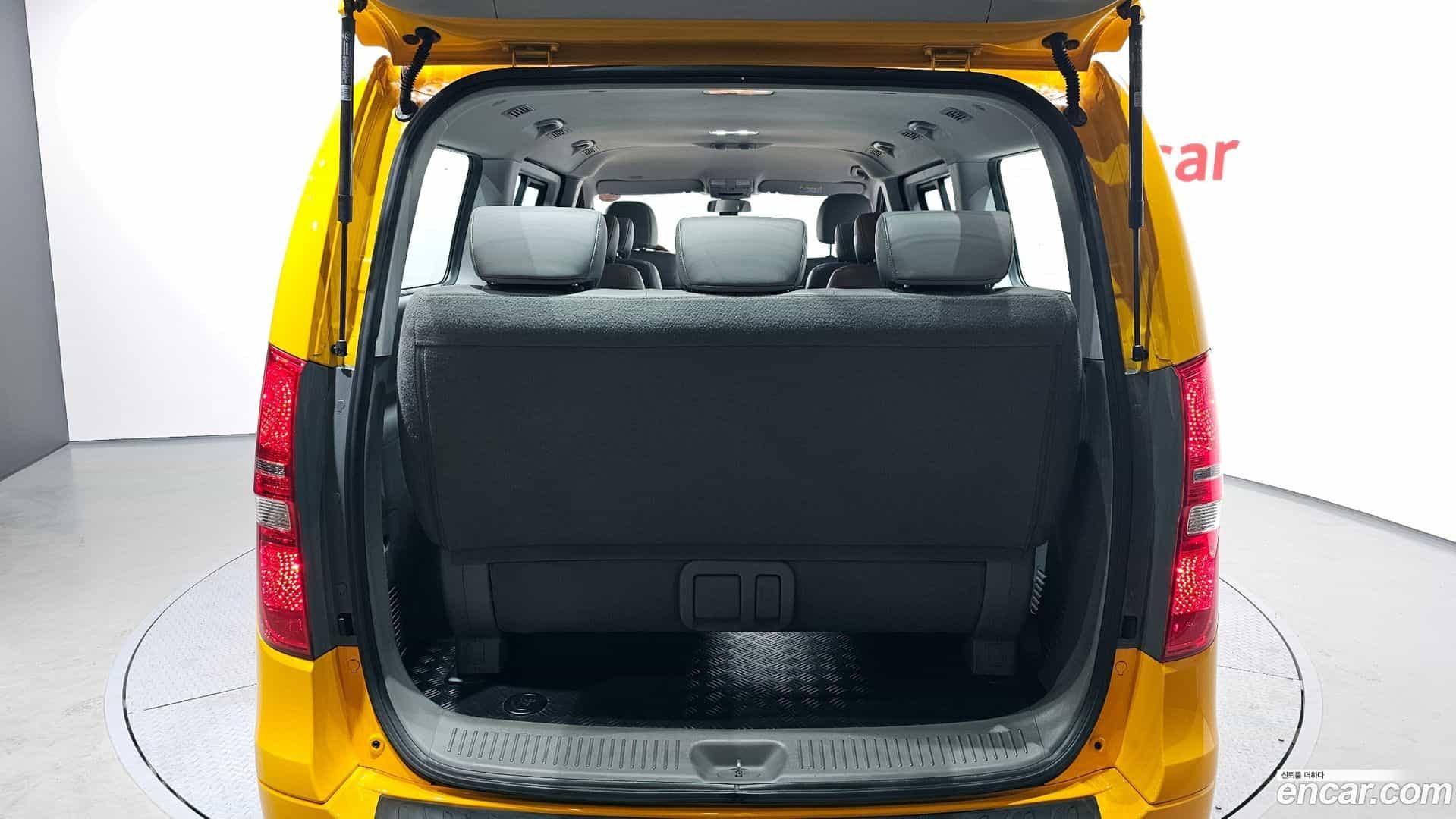 Starex Hyundai 2020.6-OPTION-024