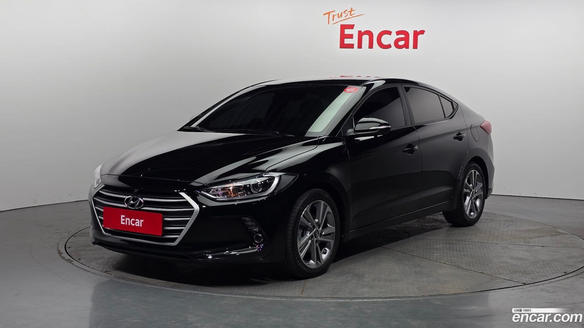 Main__Slider__Photo:AVANTE Hyundai 2018.3-0