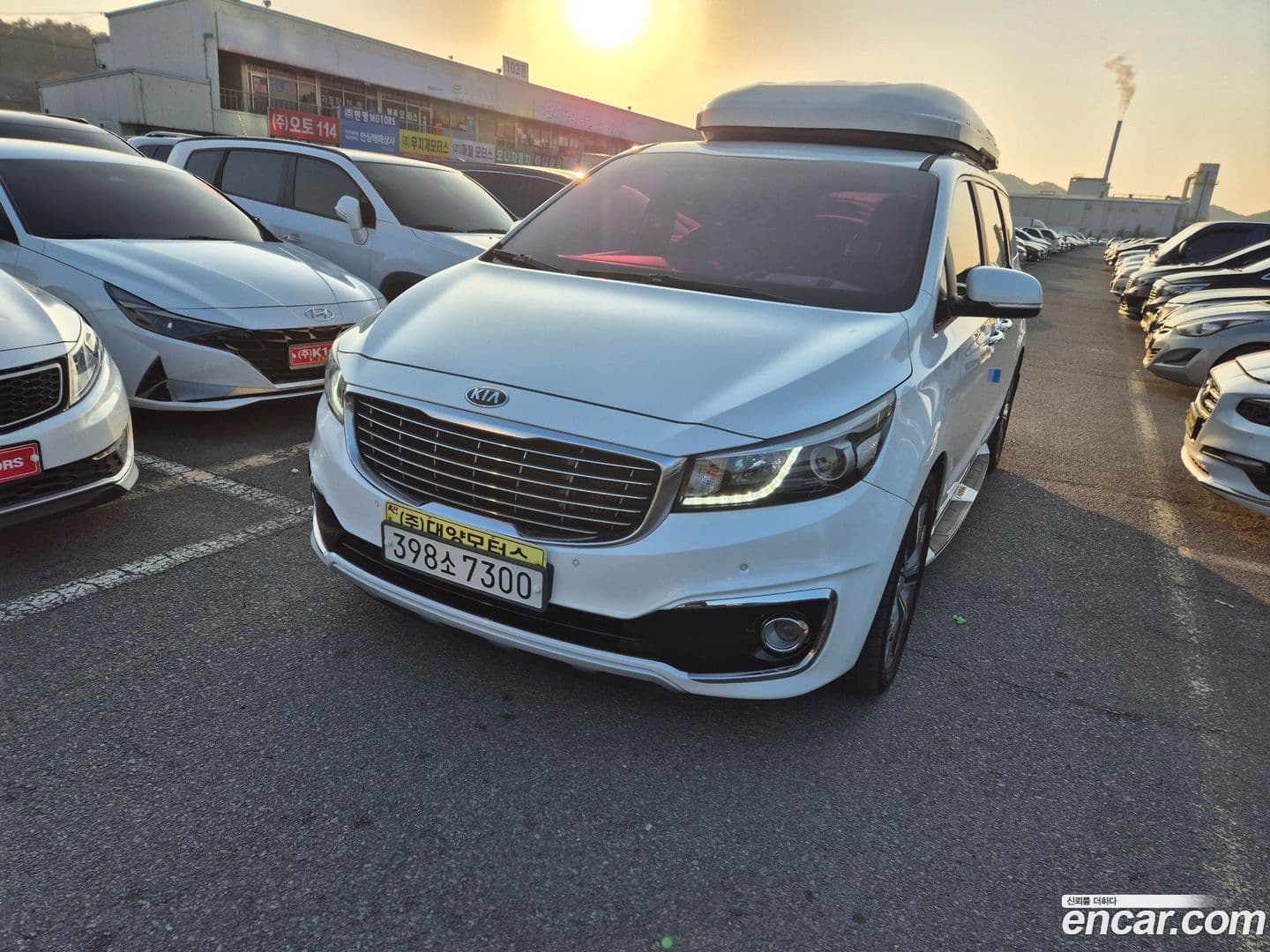 Main__Slider__Photo:Canival Kia 2017.1-0