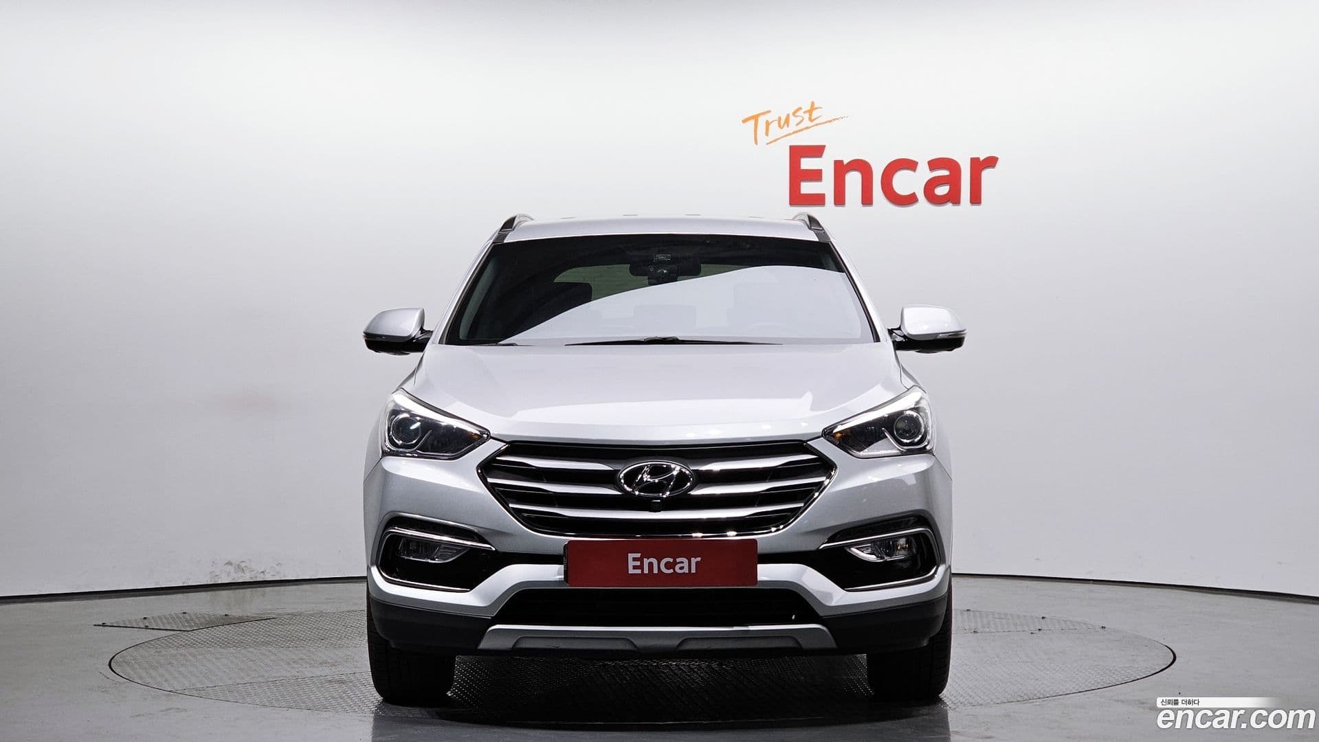 Main__Slider__Photo:Santafe Hyundai 2016.0-2