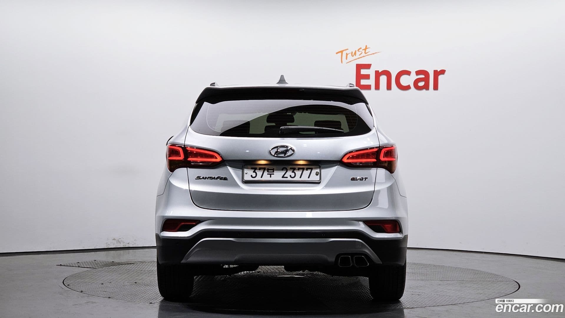 Main__Slider__Photo:Santafe Hyundai 2016.0-3