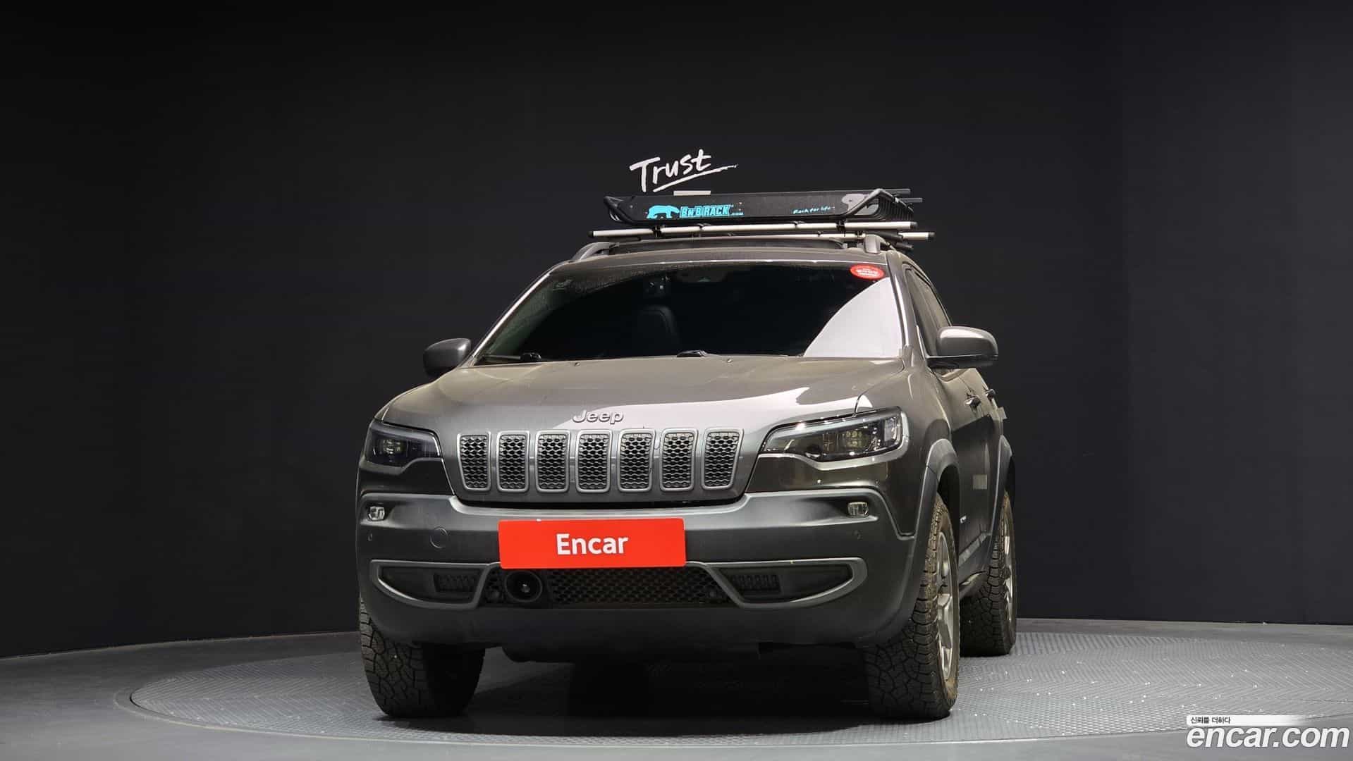 Cherokee Jeep 2020.0-OUTER-003