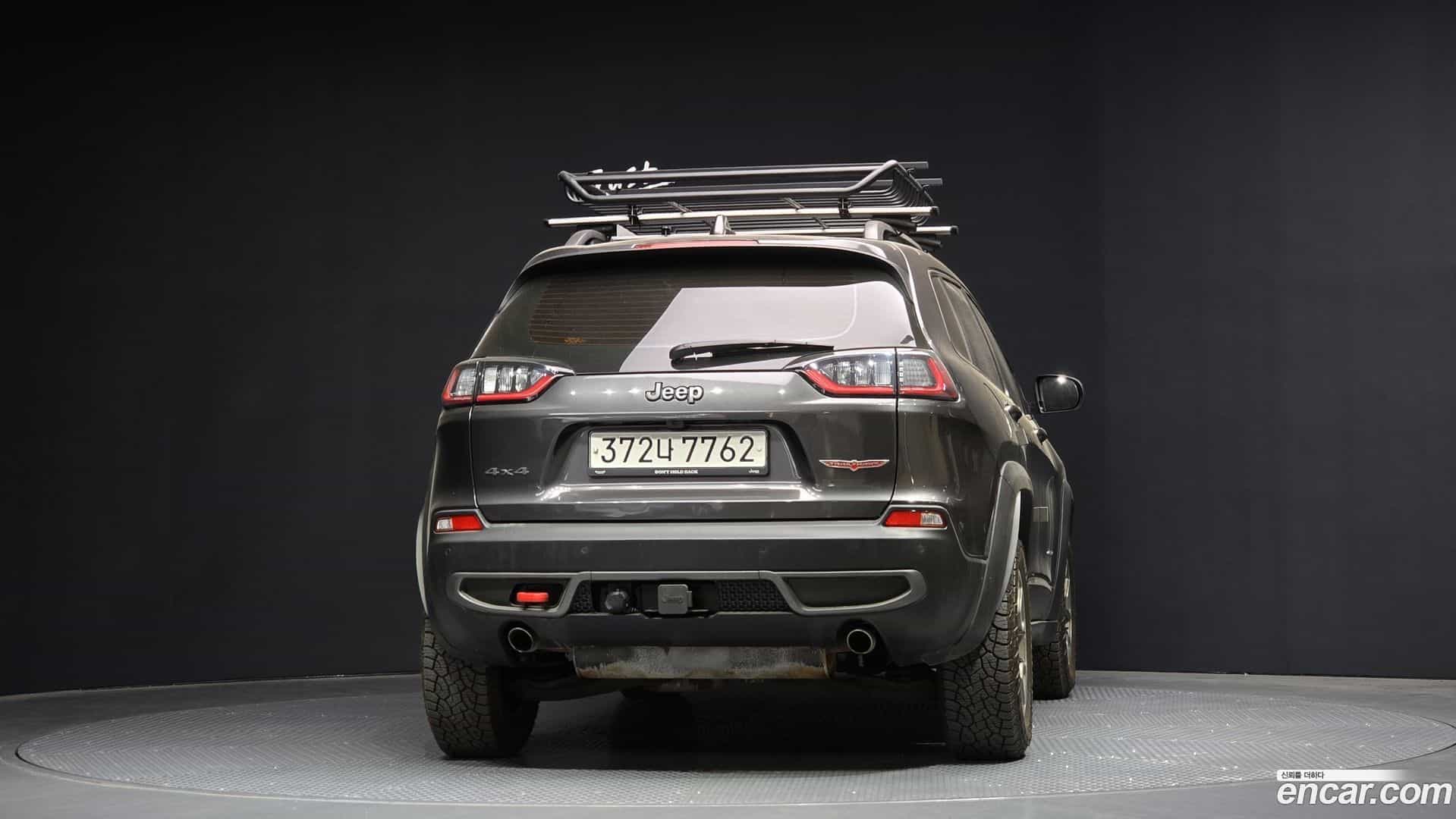 Cherokee Jeep 2020.0-OUTER-004