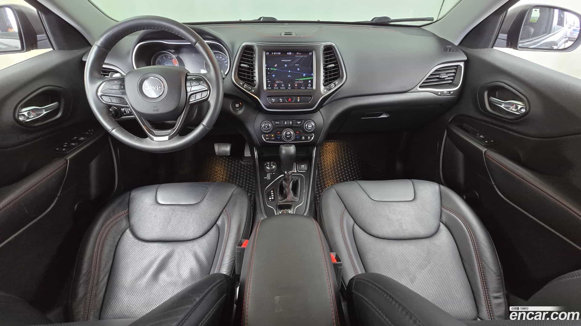 Cherokee Jeep 2020.0-INNER-007