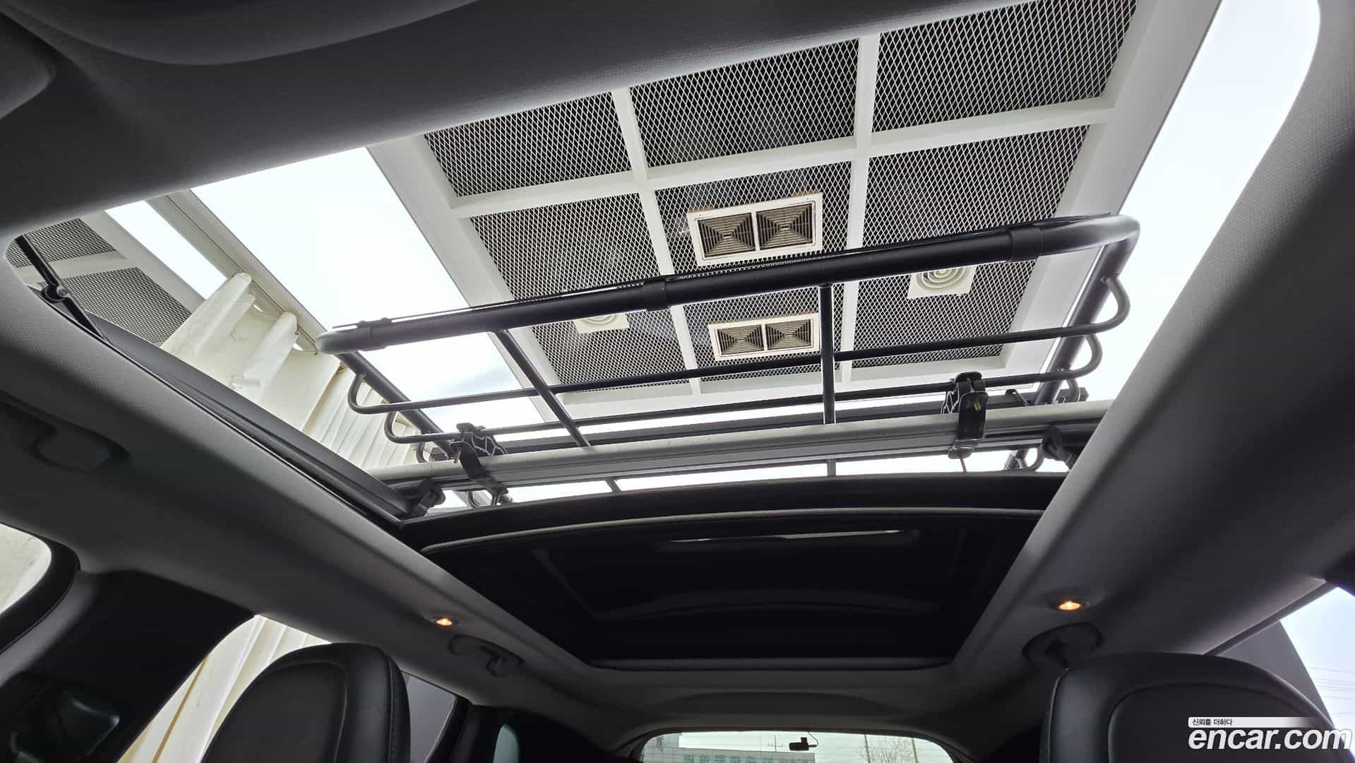 Cherokee Jeep 2020.0-OPTION-023