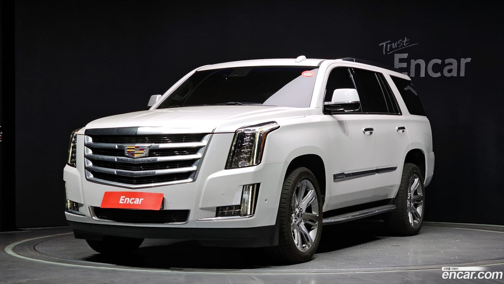 Main__Slider__Photo:Escalade Cadillac 2019.5-0