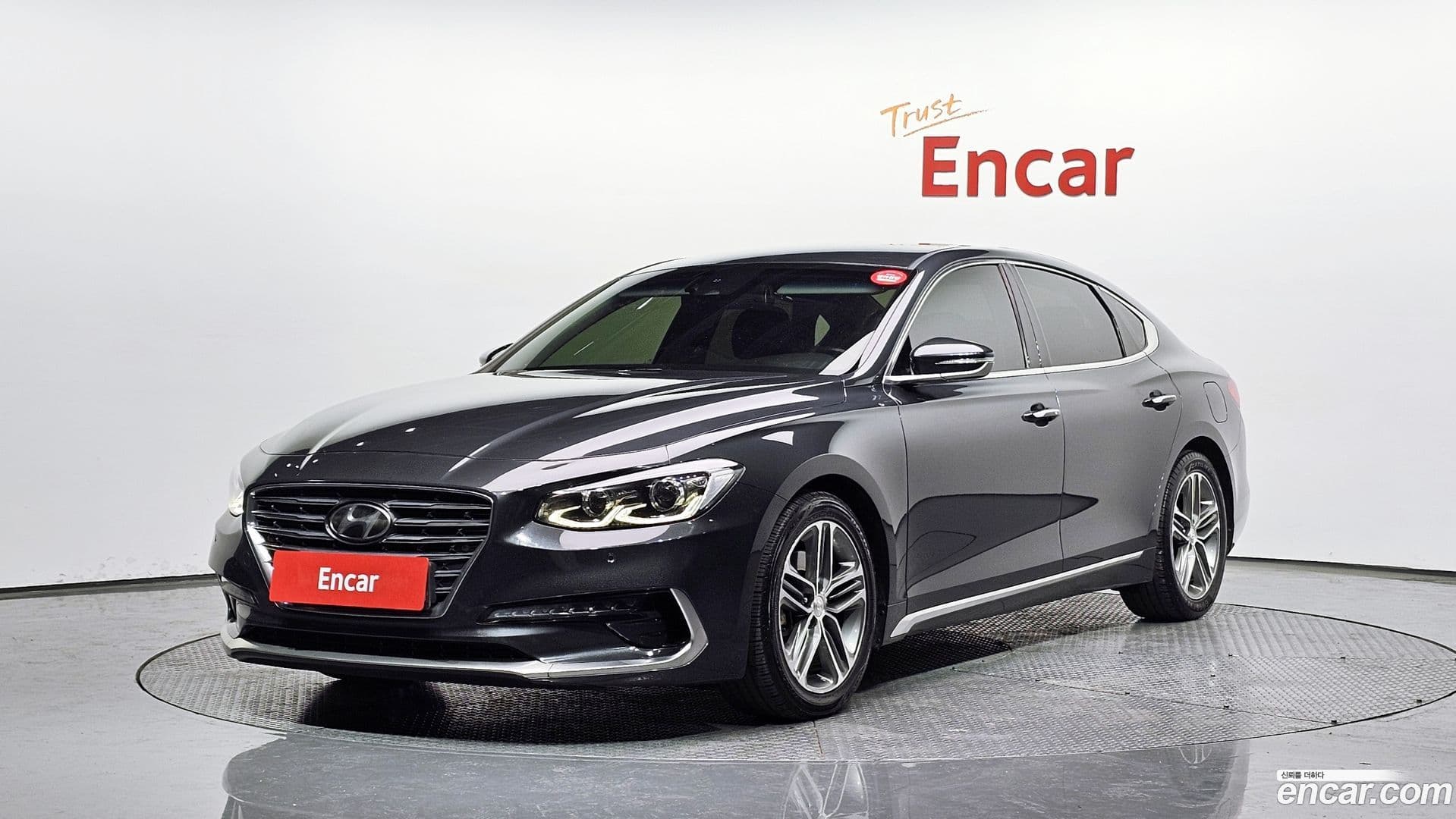 Main__Slider__Photo:Grandeur Hyundai 2017.5-0