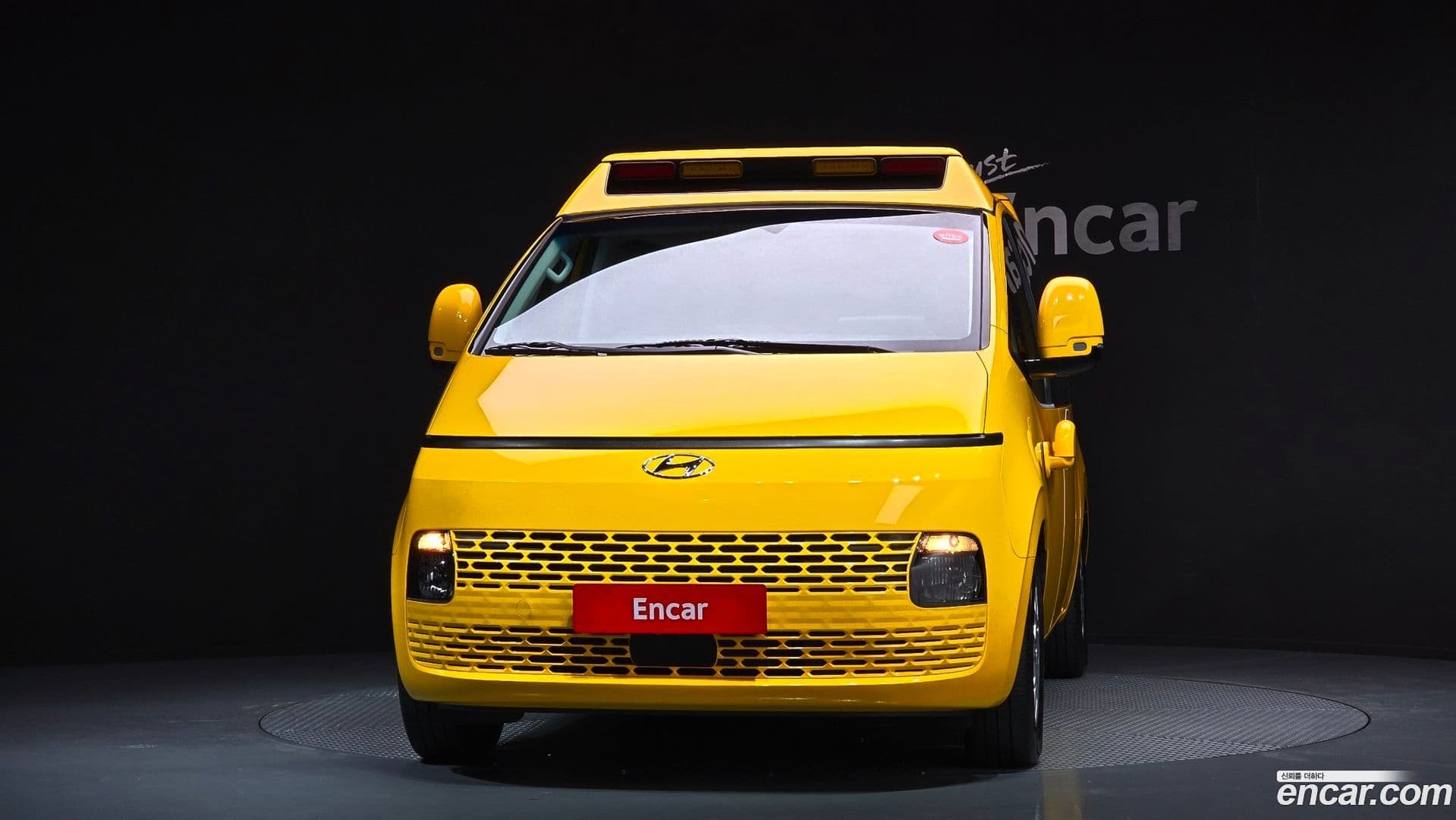 Main__Slider__Photo:Staria Hyundai 2024.0-0