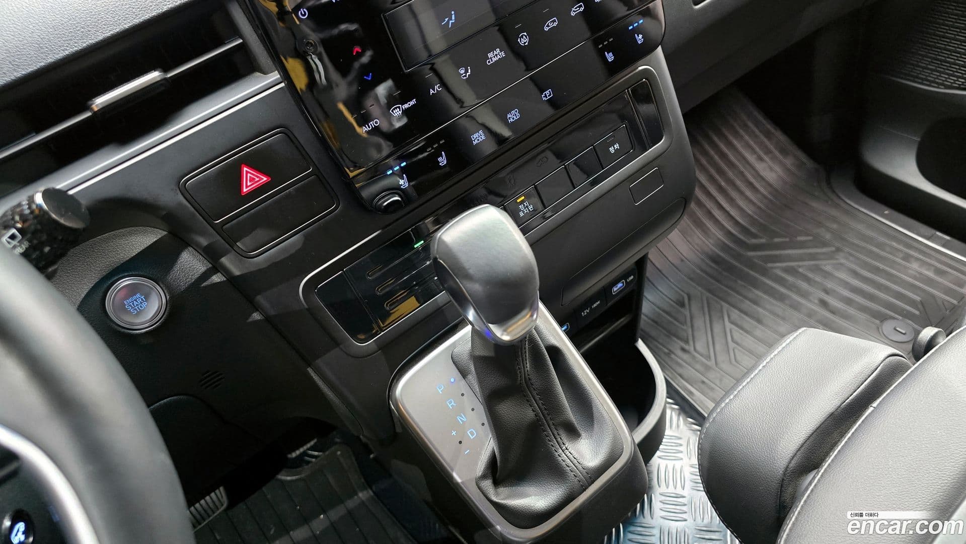 Main__Slider__Photo:Staria Hyundai 2024.0-13