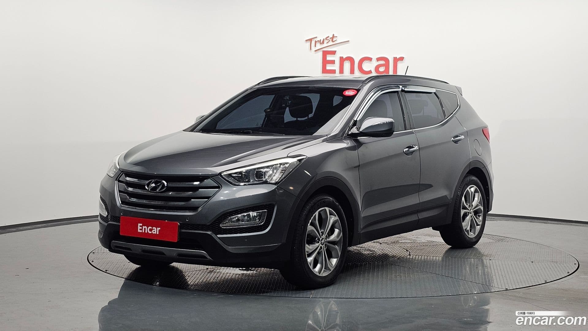 Main__Slider__Photo:Santafe Hyundai 2012.8-0