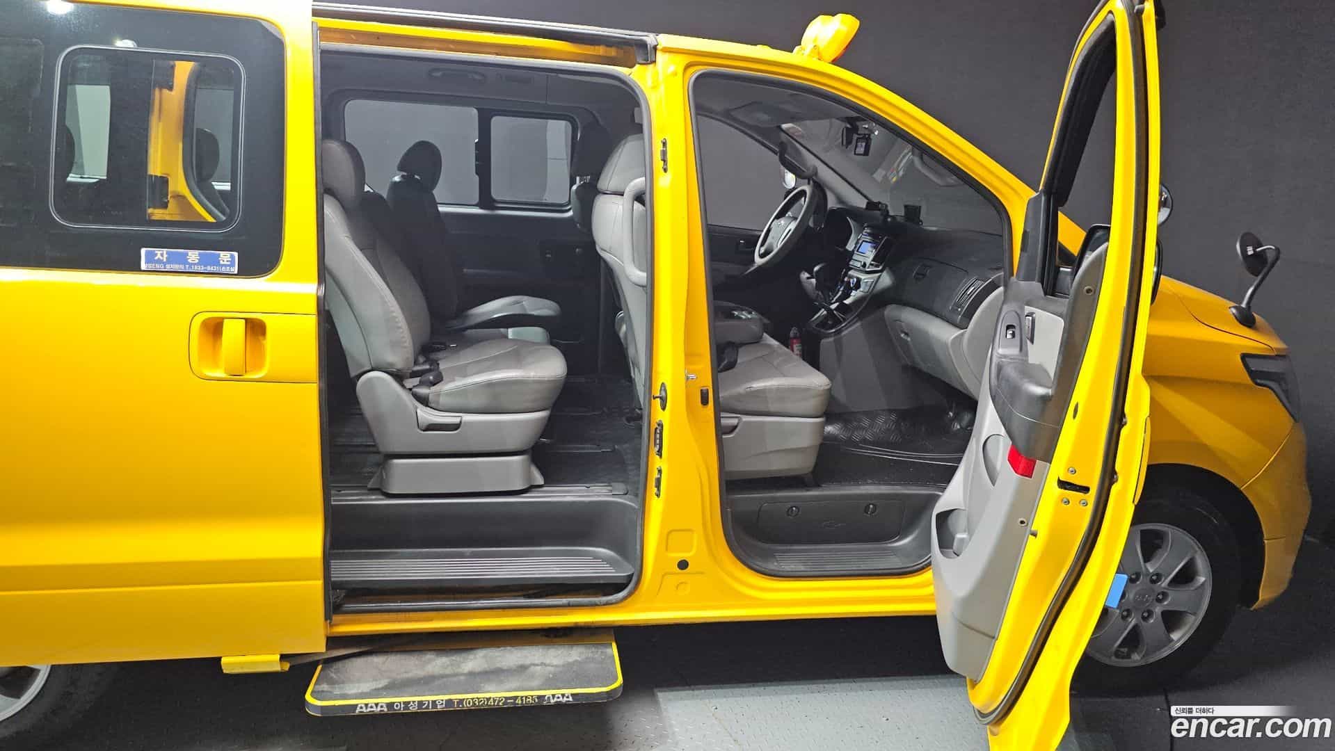 Starex Hyundai 2018.7-OPTION-016