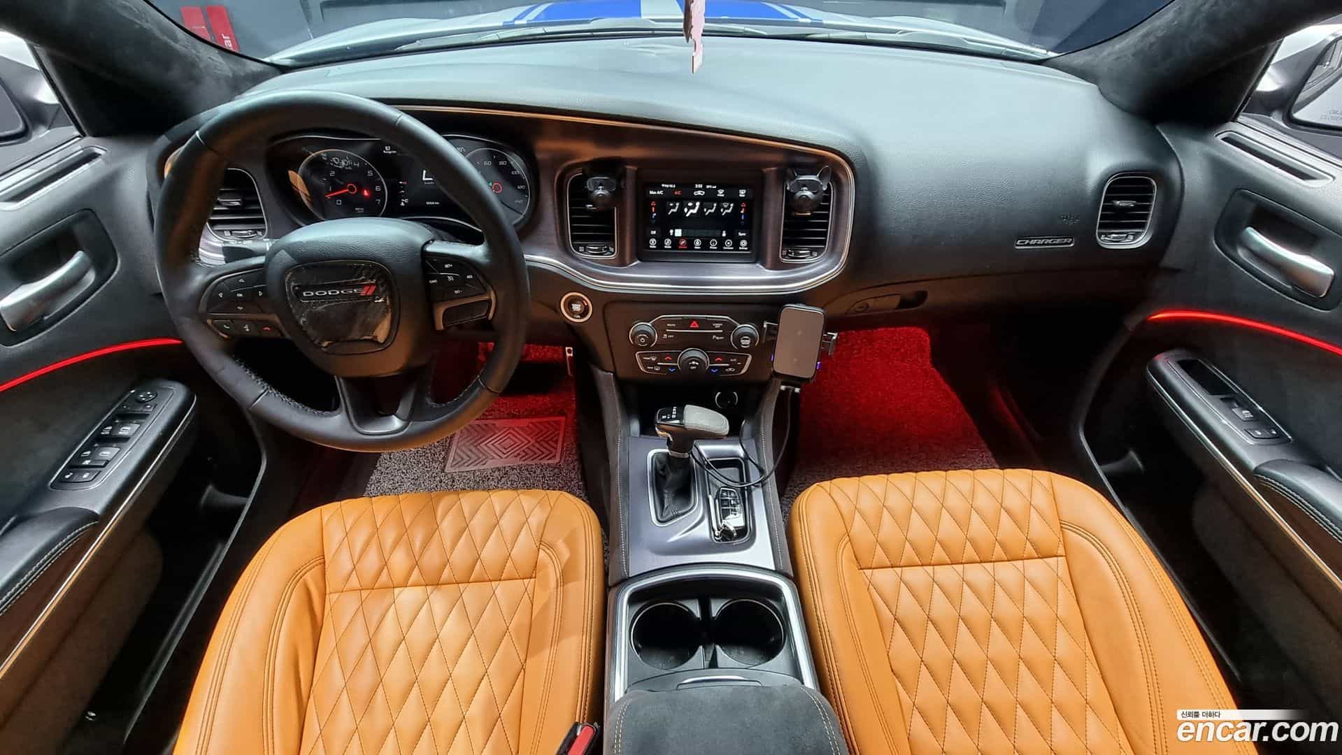 Charger Dodge 2018.11-INNER-007