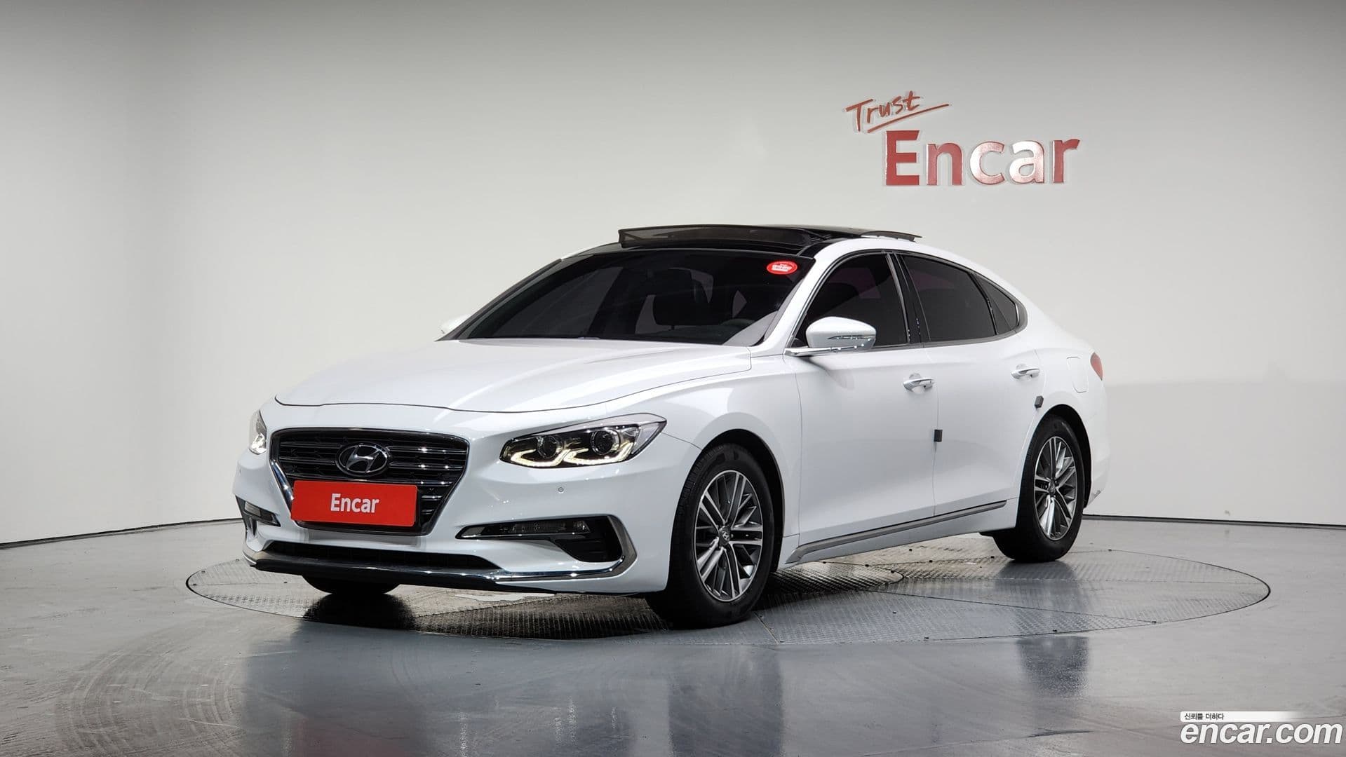 Main__Slider__Photo:Grandeur Hyundai 2017.0-0