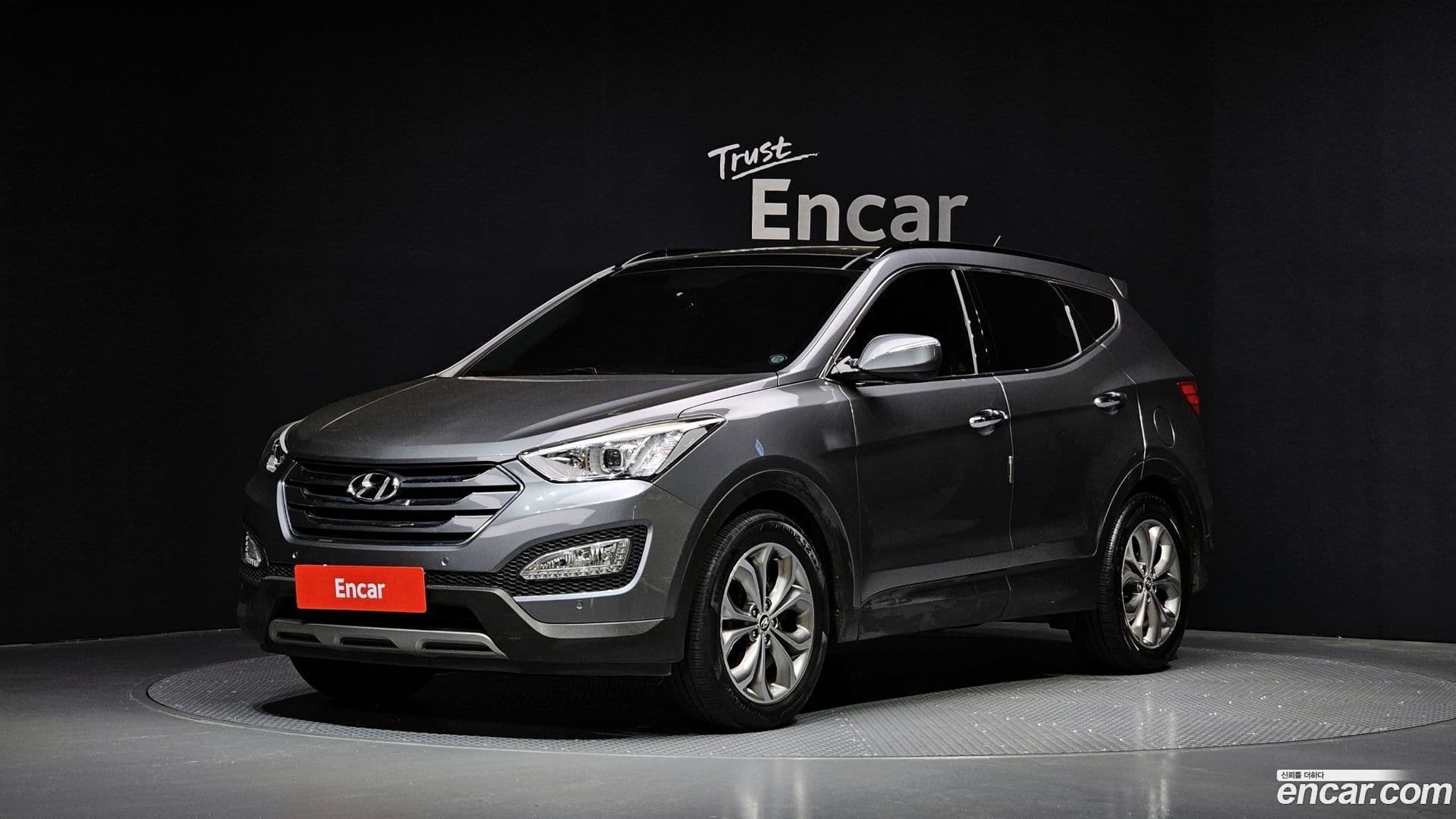 Main__Slider__Photo:Santafe Hyundai 2013.3-0