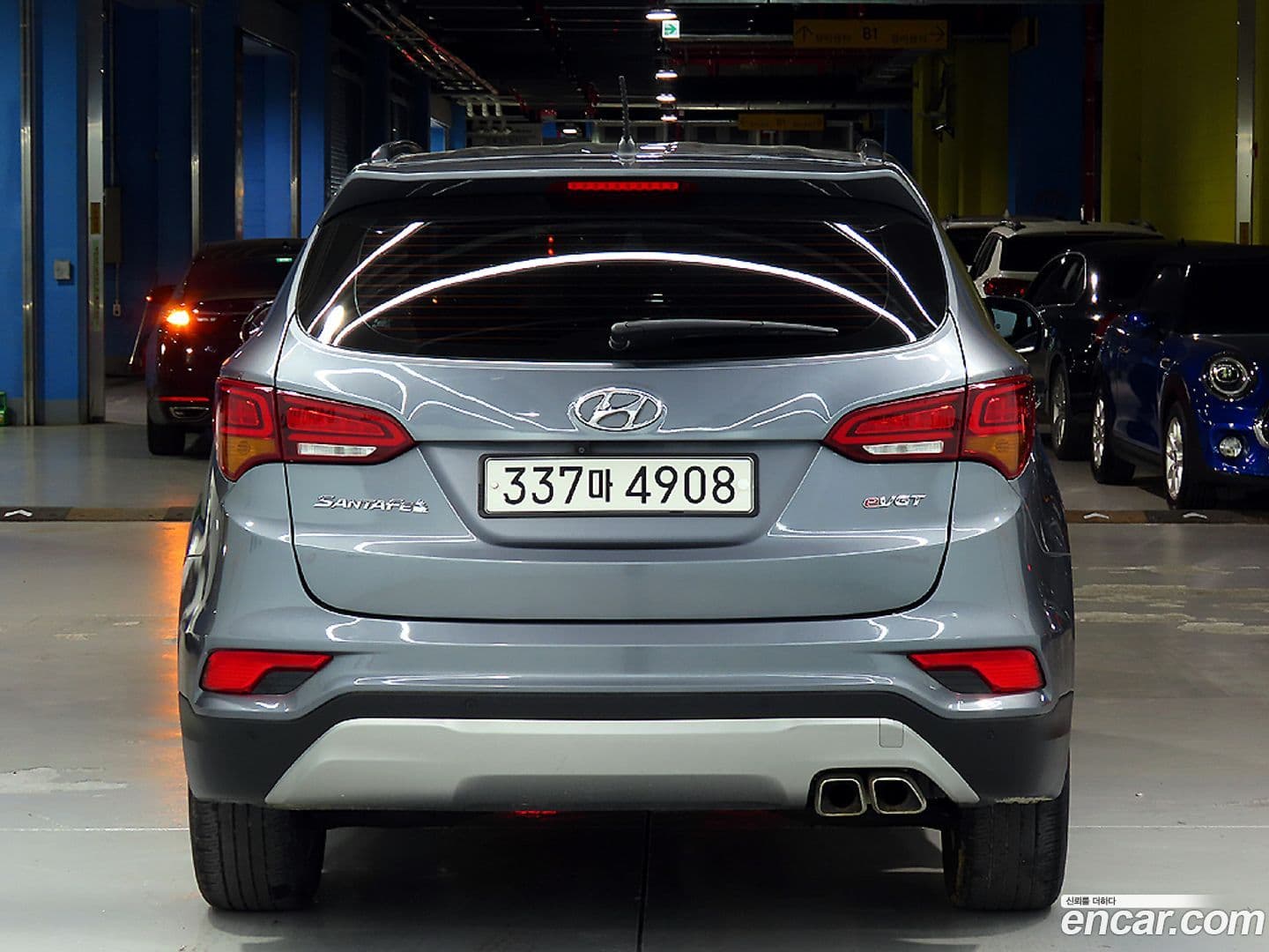 Main__Slider__Photo:Santafe Hyundai 2016.10-1
