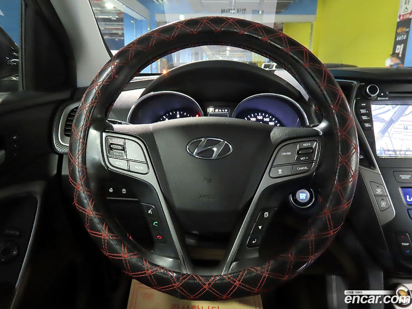 Main__Slider__Photo:Santafe Hyundai 2016.10-7
