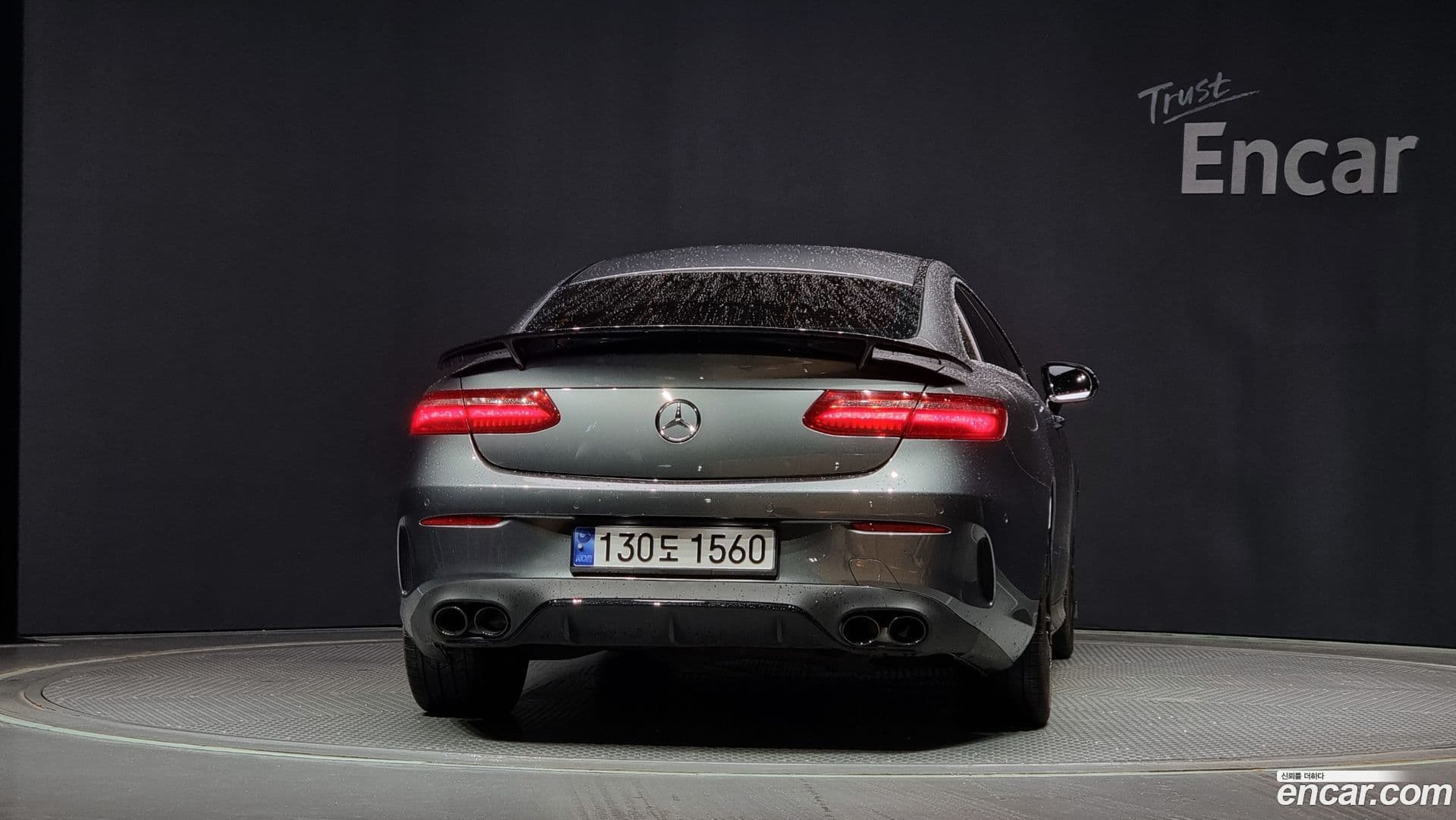 Main__Slider__Photo:E-Class Mercedes-Benz 2017.8-2