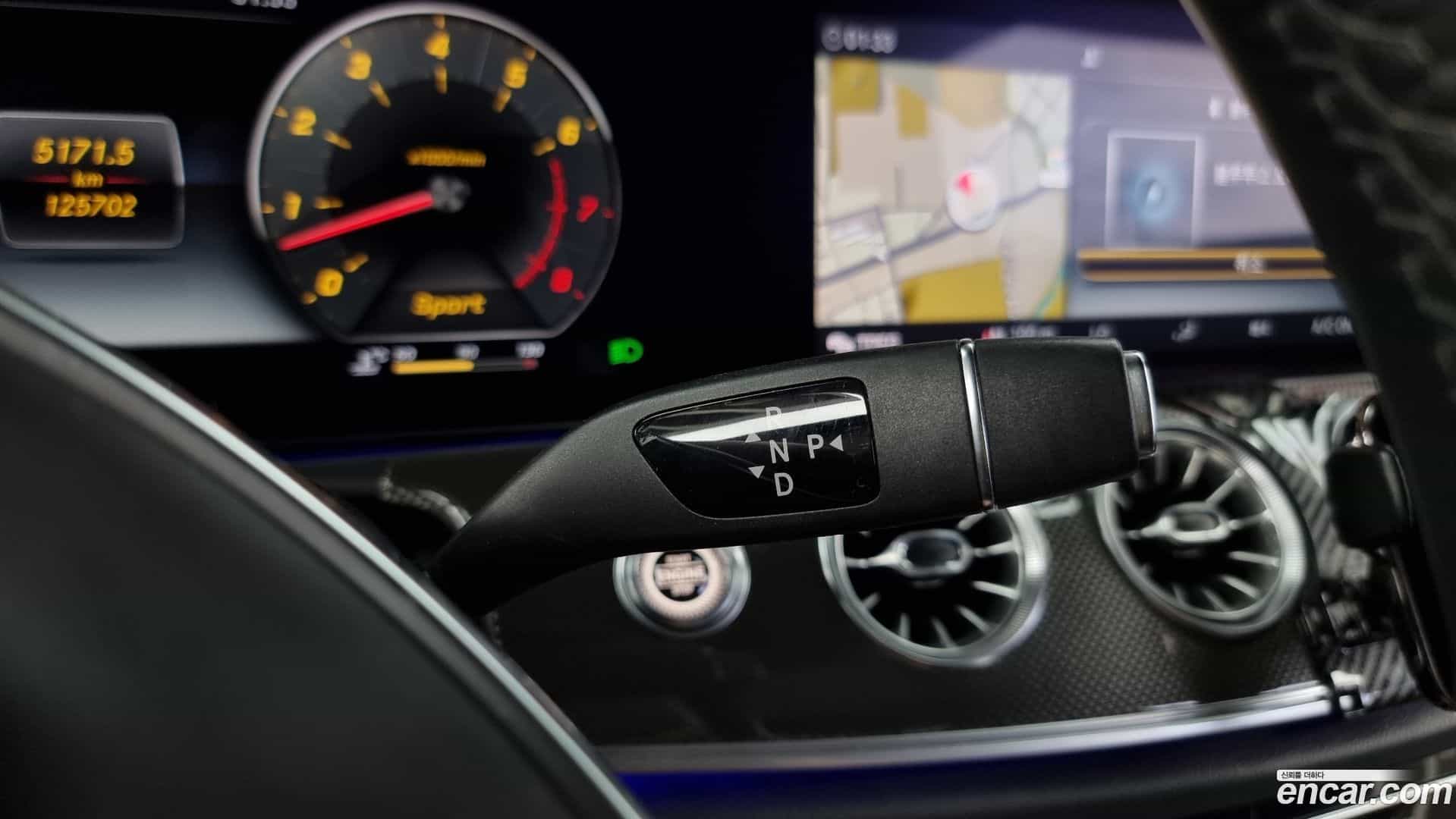 E-Class Mercedes-Benz 2017.8-INNER-9
