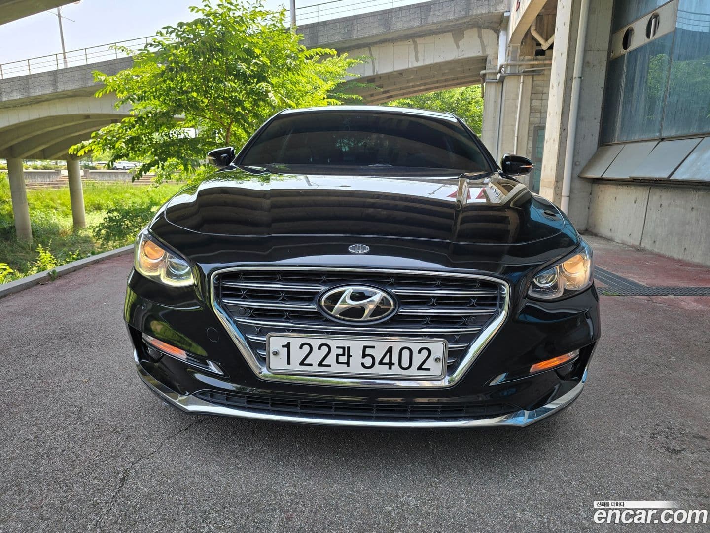 Main__Slider__Photo:Grandeur Hyundai 2018.1-0