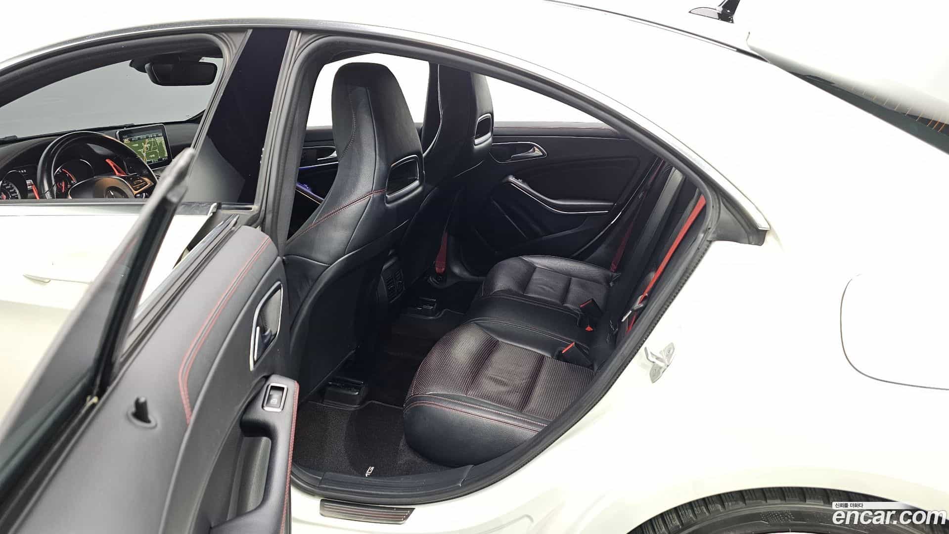 CLA-Class Mercedes-Benz 2016.5-OPTION-015